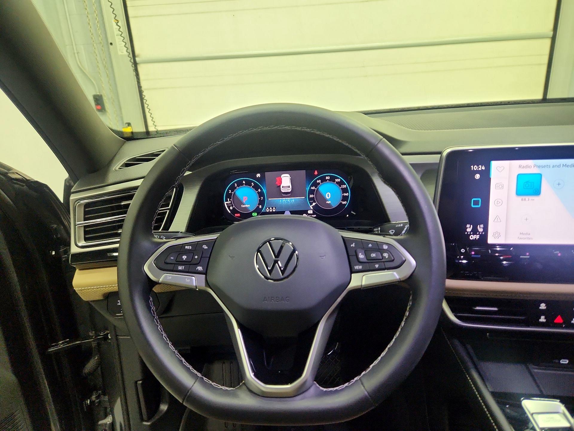 Thumbnail: 2024 Volkswagen Atlas - 10