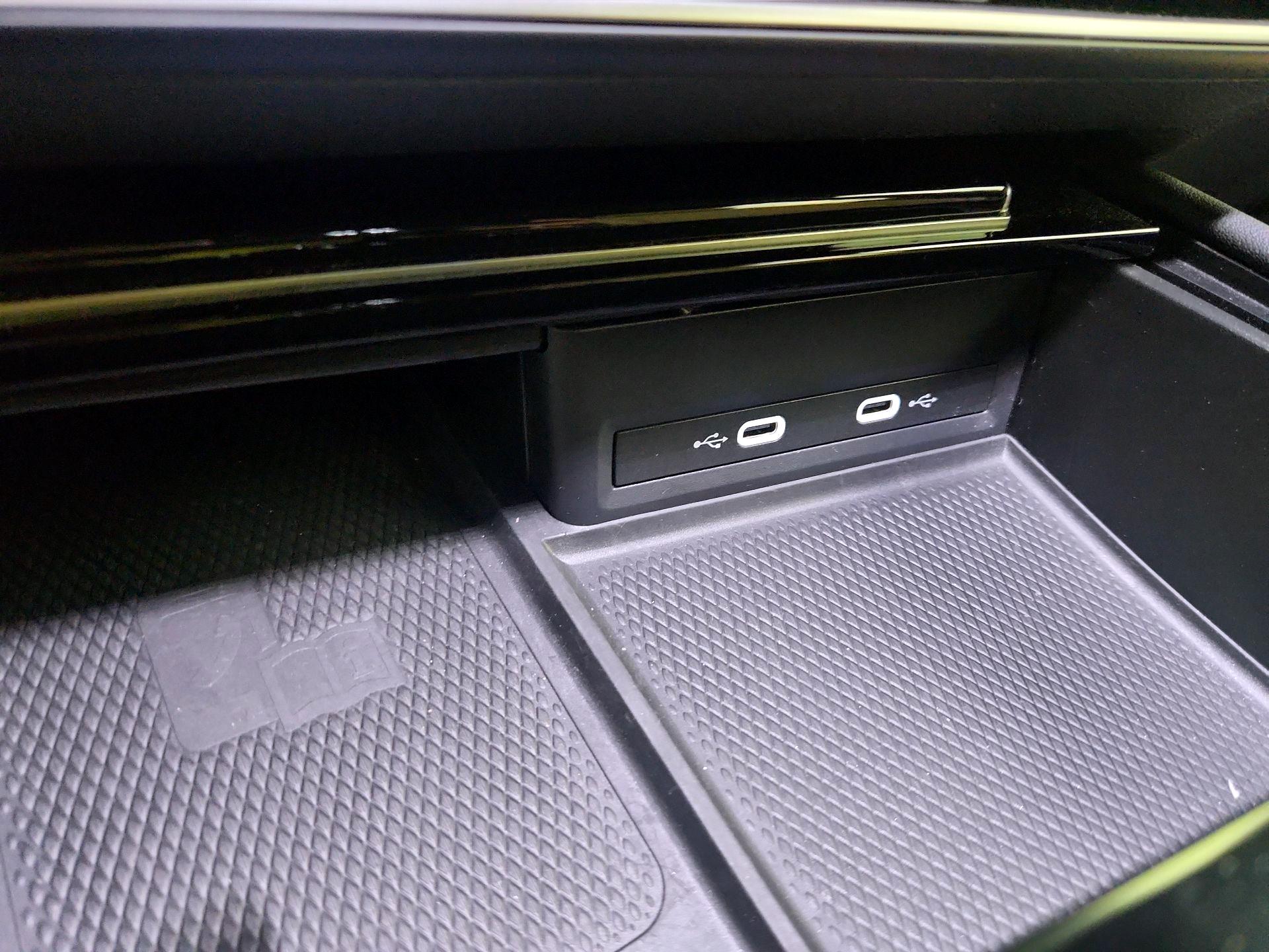 Thumbnail: 2024 Volkswagen Atlas - 18