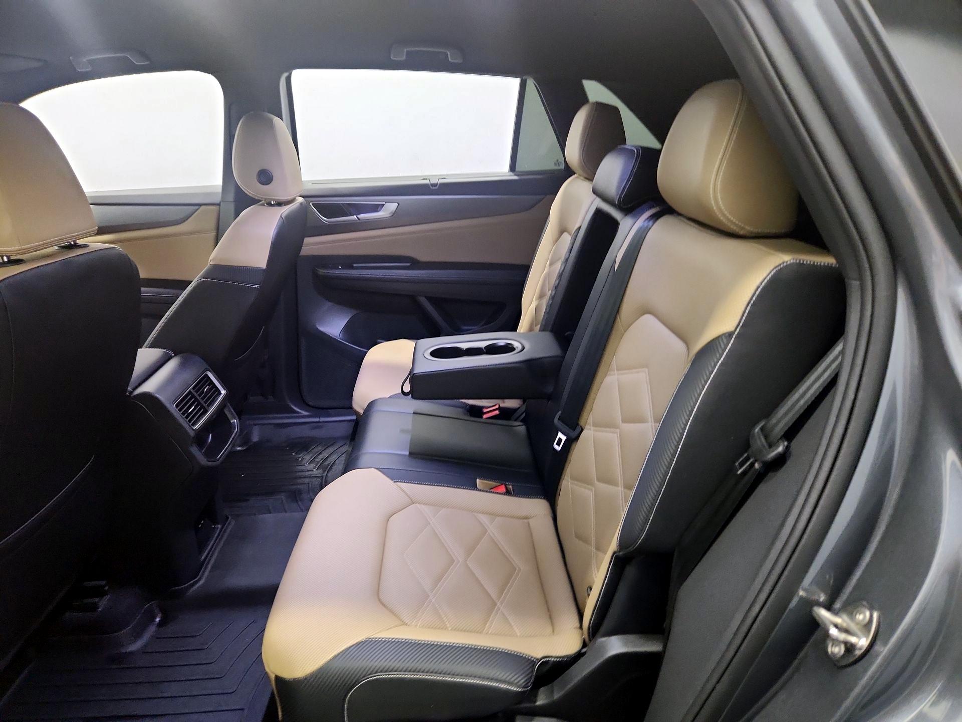Thumbnail: 2024 Volkswagen Atlas - 19