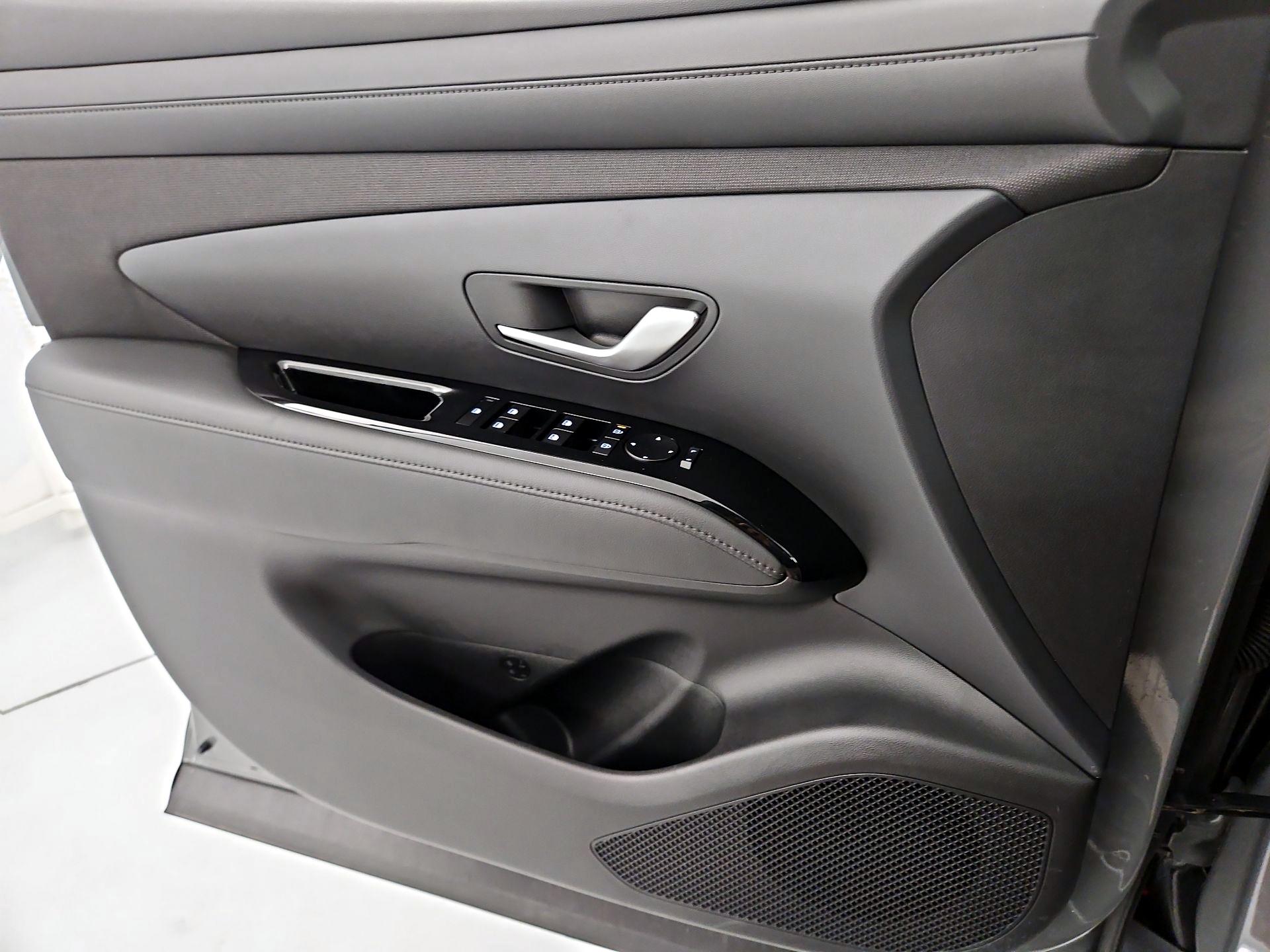Thumbnail: 2025 Hyundai Santa Cruz - 12