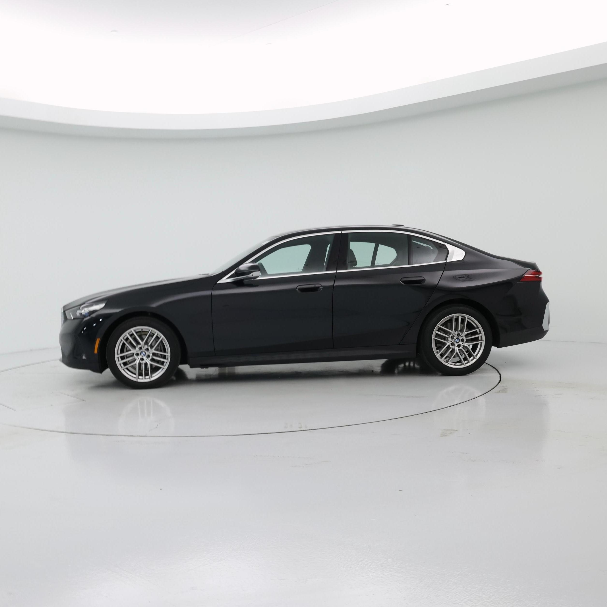 Thumbnail: 2025 BMW 5 Series - 3