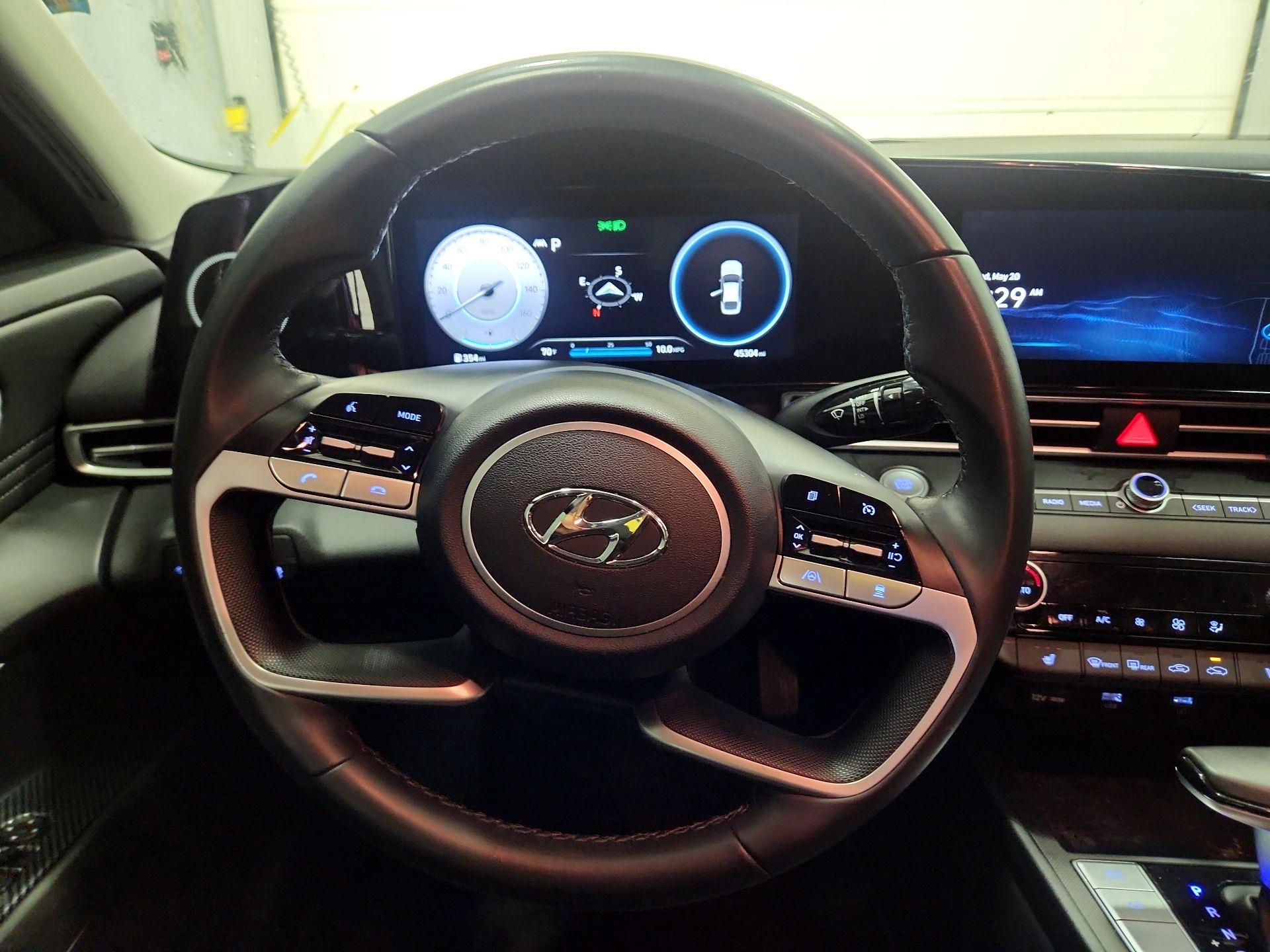 Thumbnail: 2023 Hyundai Elantra - 10