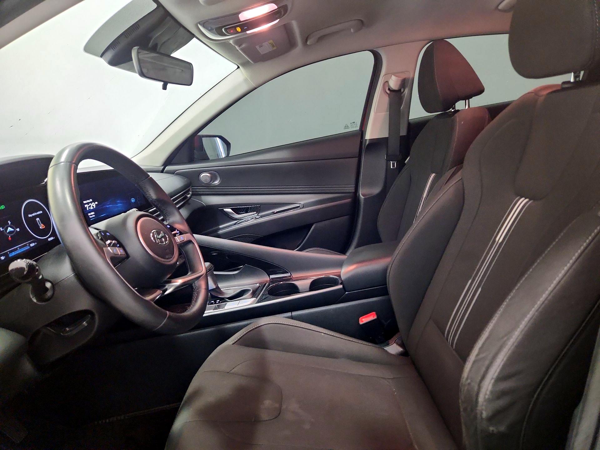 Thumbnail: 2023 Hyundai Elantra - 11