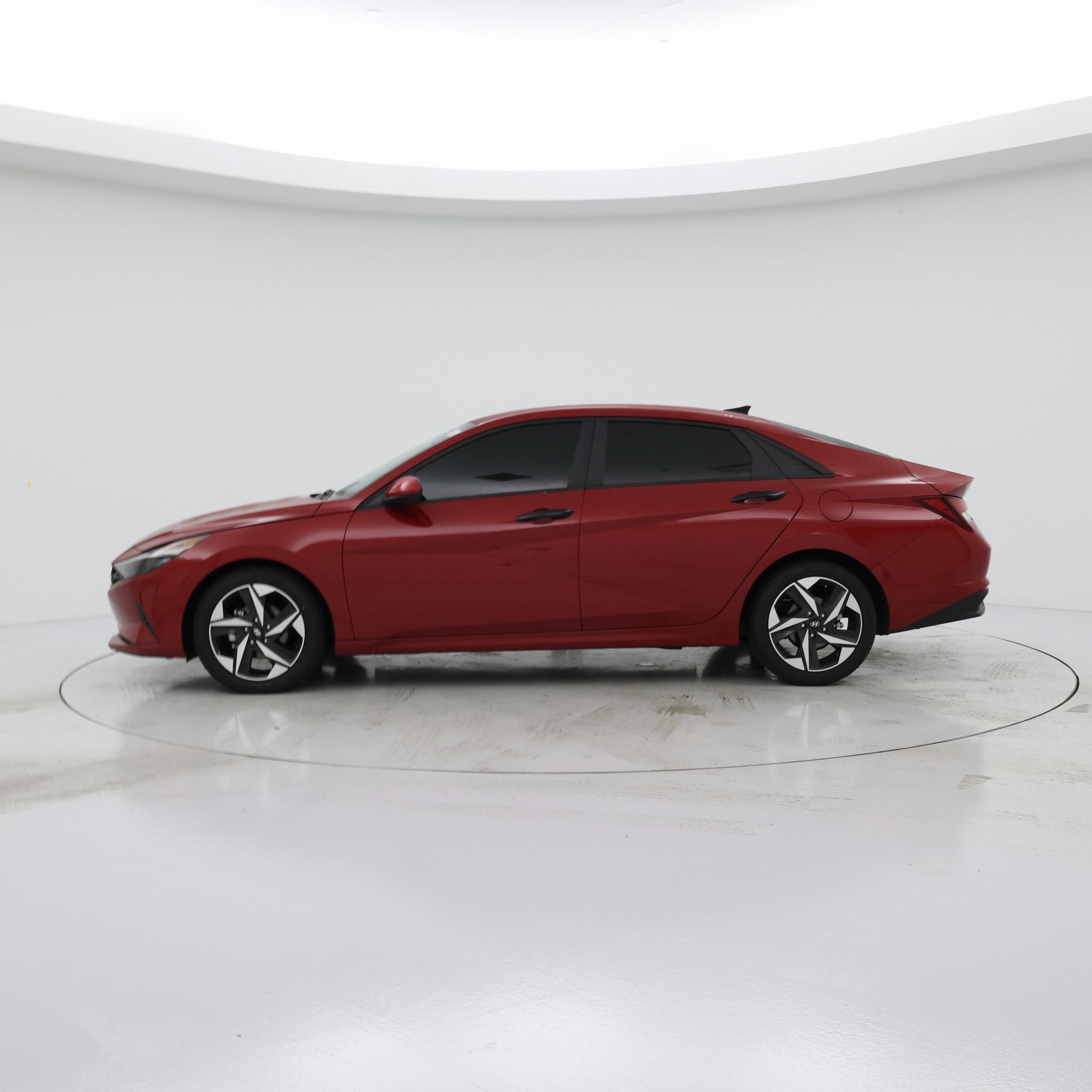 Thumbnail: 2023 Hyundai Elantra - 3