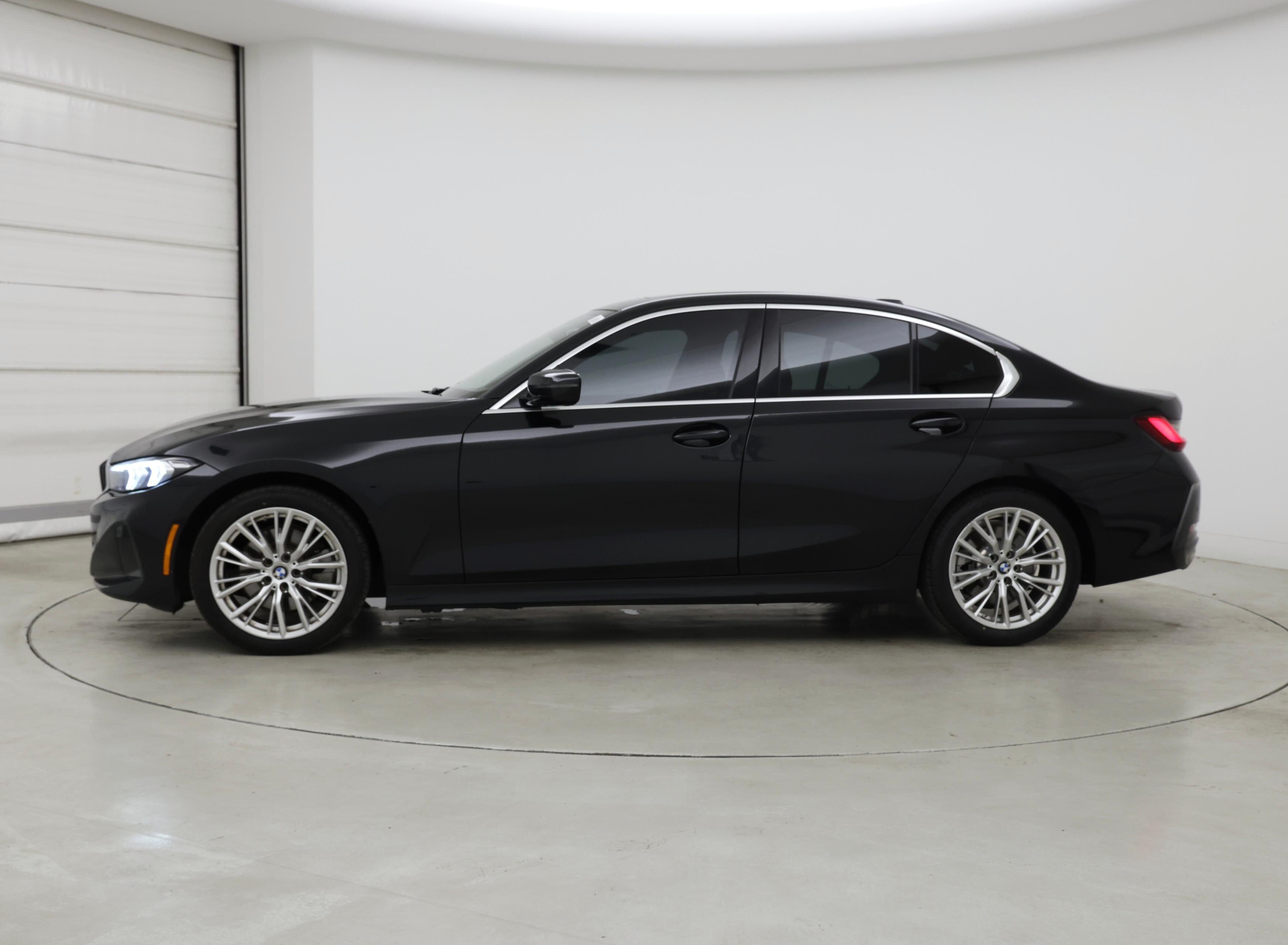 Thumbnail: 2024 BMW 3 Series - 3