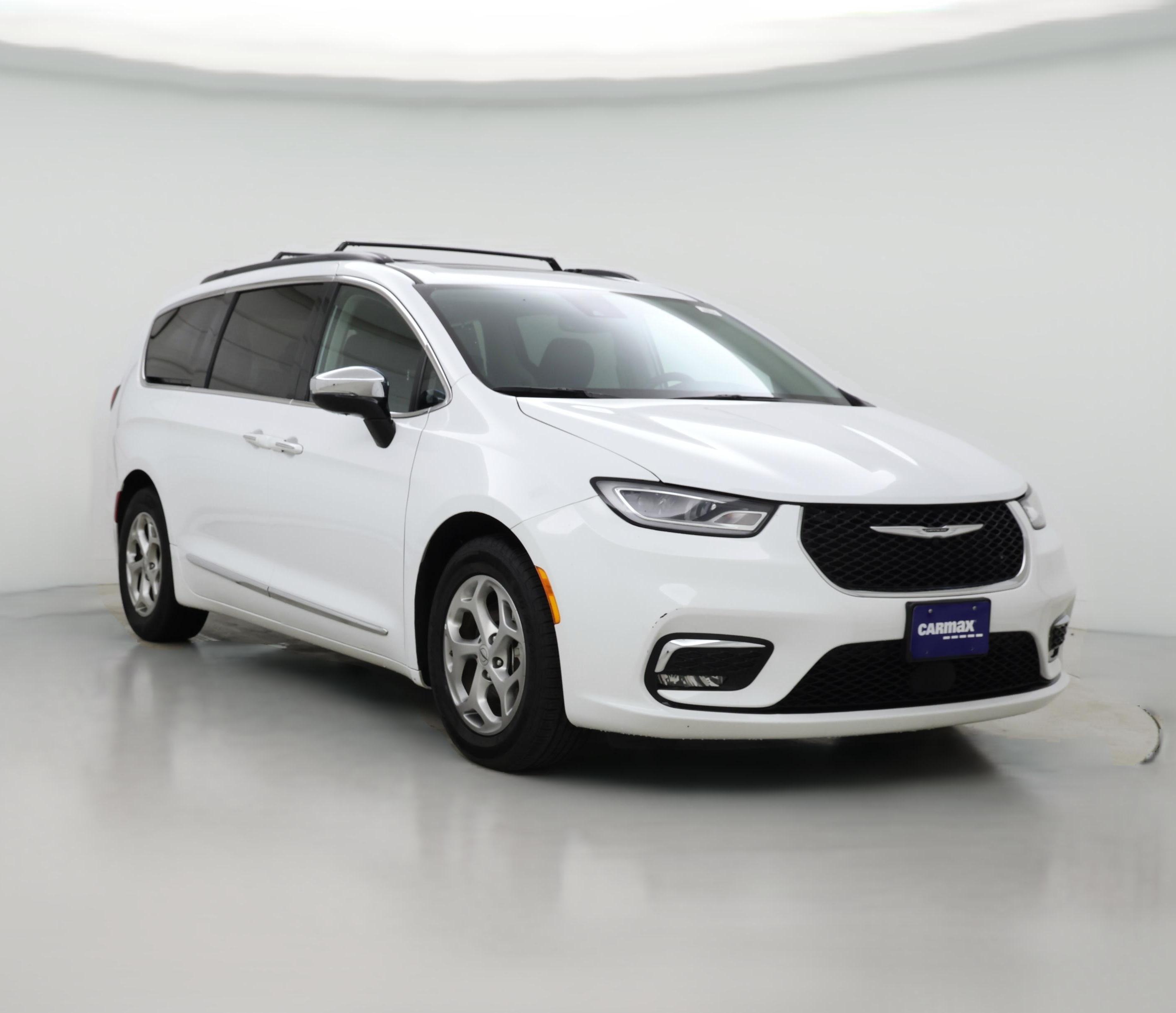 Thumbnail: 2023 Chrysler Pacifica - 1