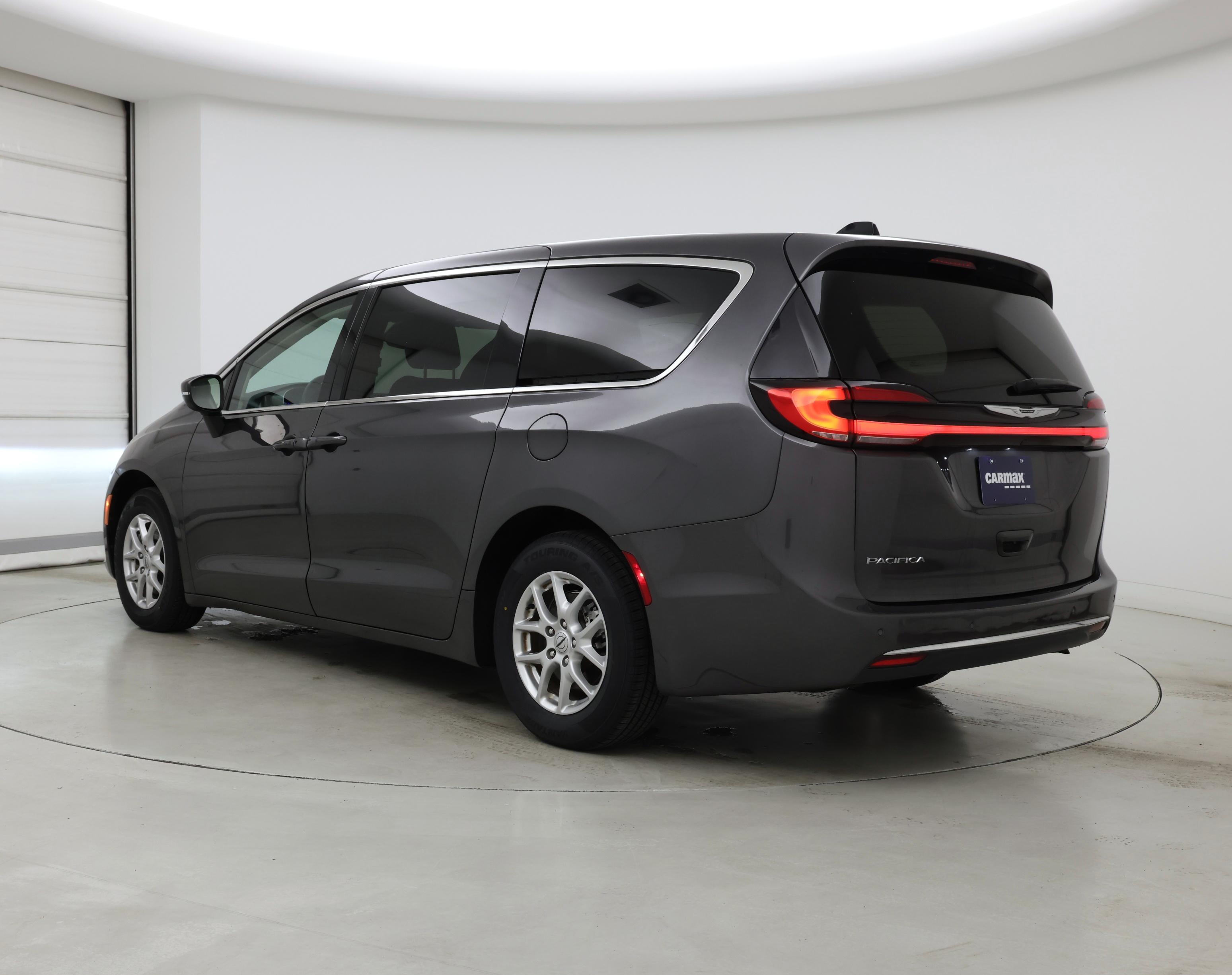 Thumbnail: 2023 Chrysler Pacifica - 2