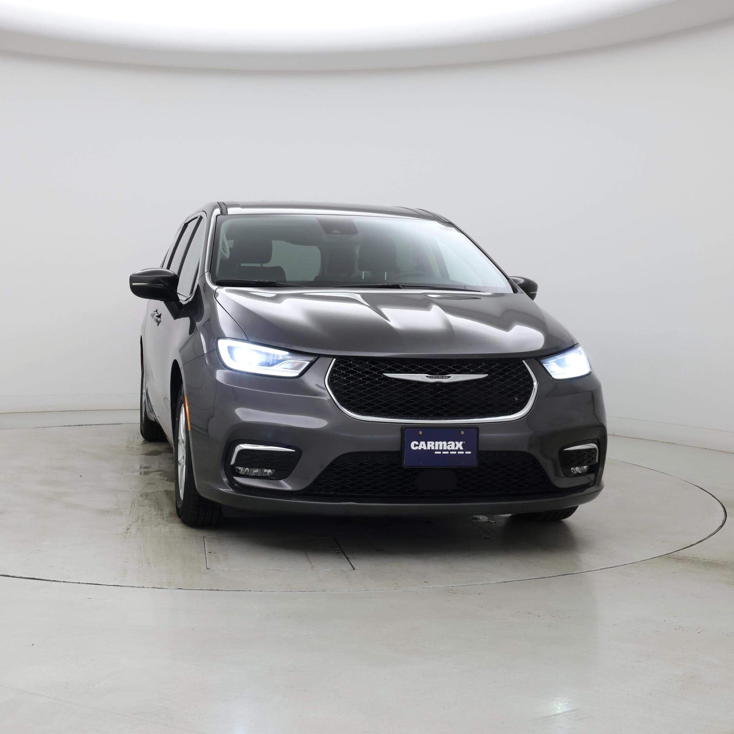 Thumbnail: 2023 Chrysler Pacifica - 5
