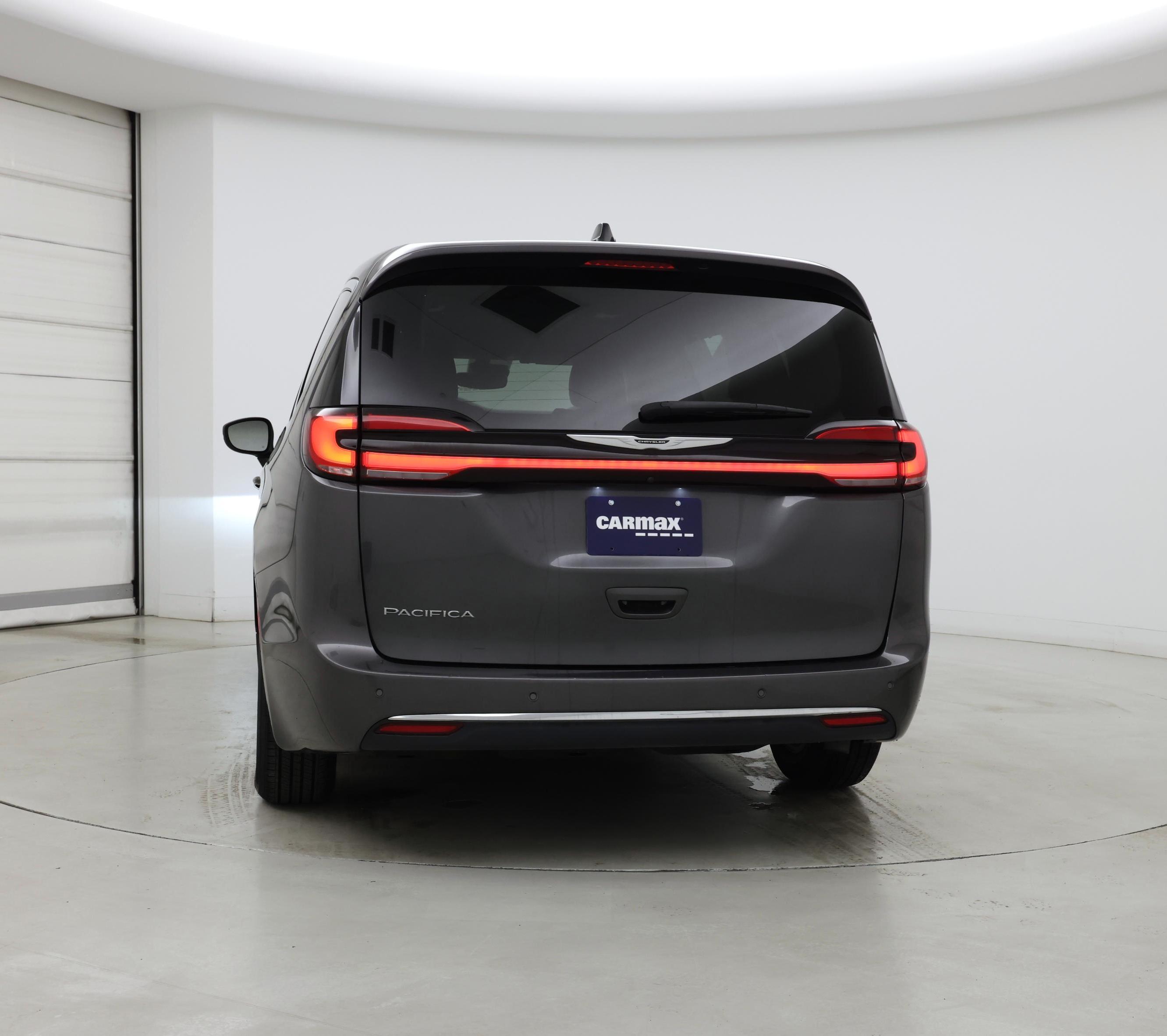 Thumbnail: 2023 Chrysler Pacifica - 6