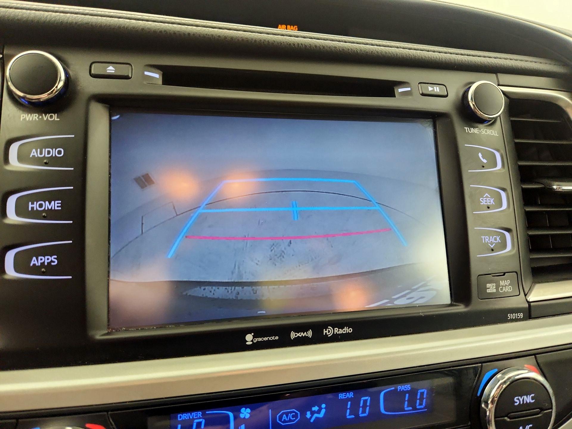 Thumbnail: 2016 Toyota Highlander - 12