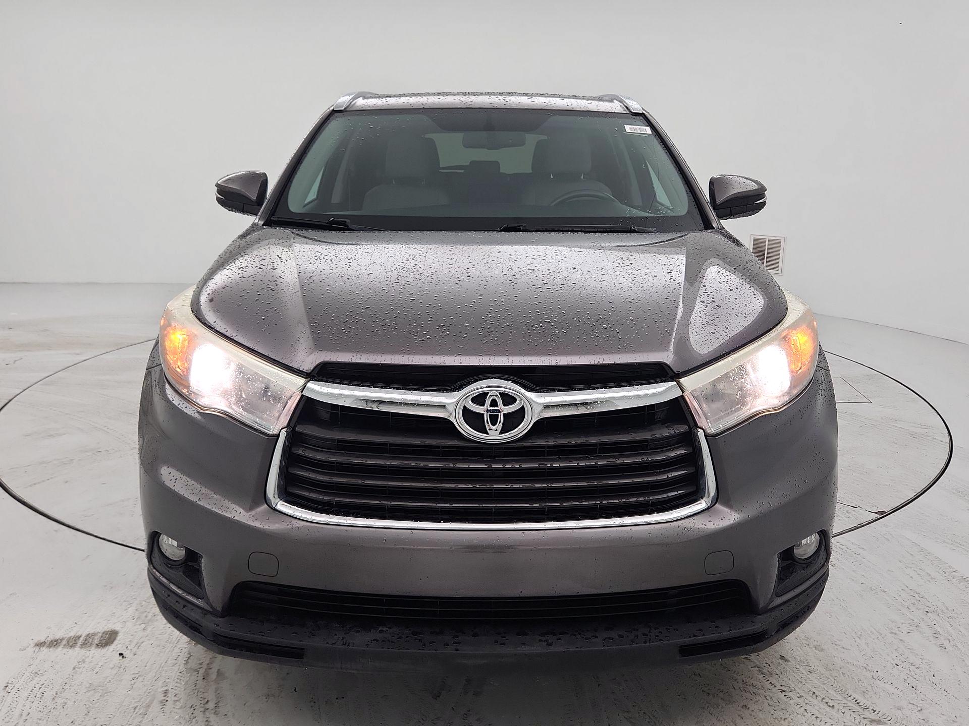 Thumbnail: 2016 Toyota Highlander - 2