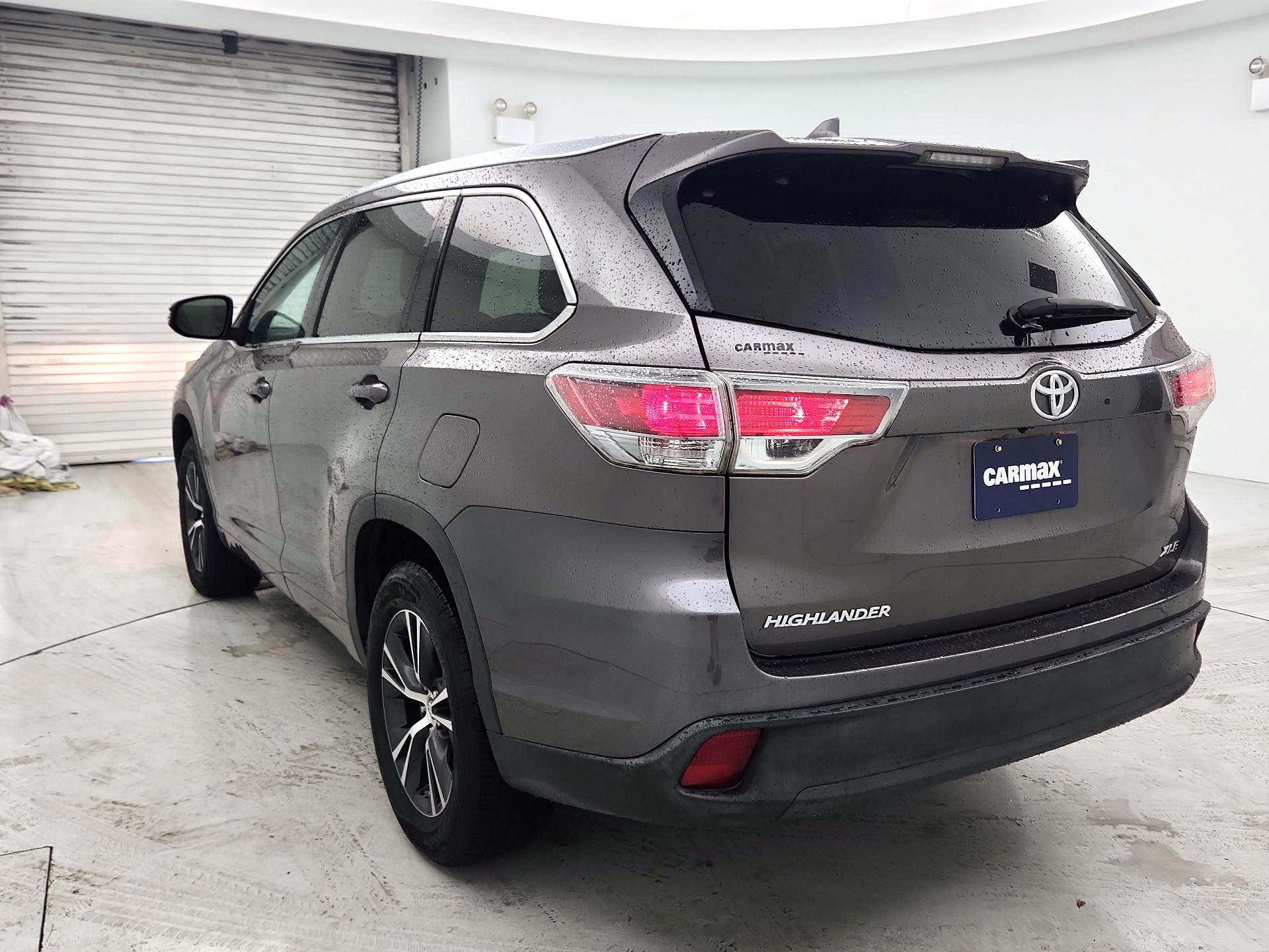 Thumbnail: 2016 Toyota Highlander - 7