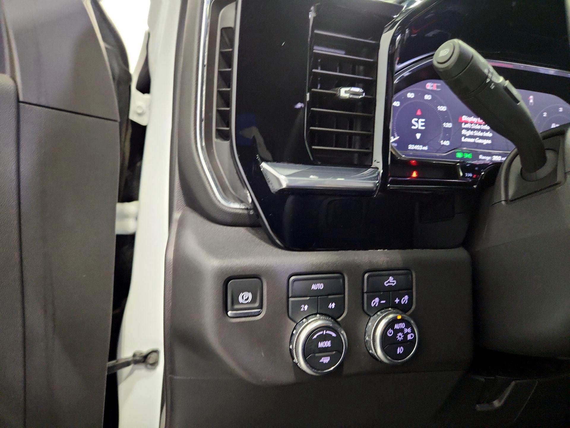 Thumbnail: 2024 GMC Sierra 1500 - 13