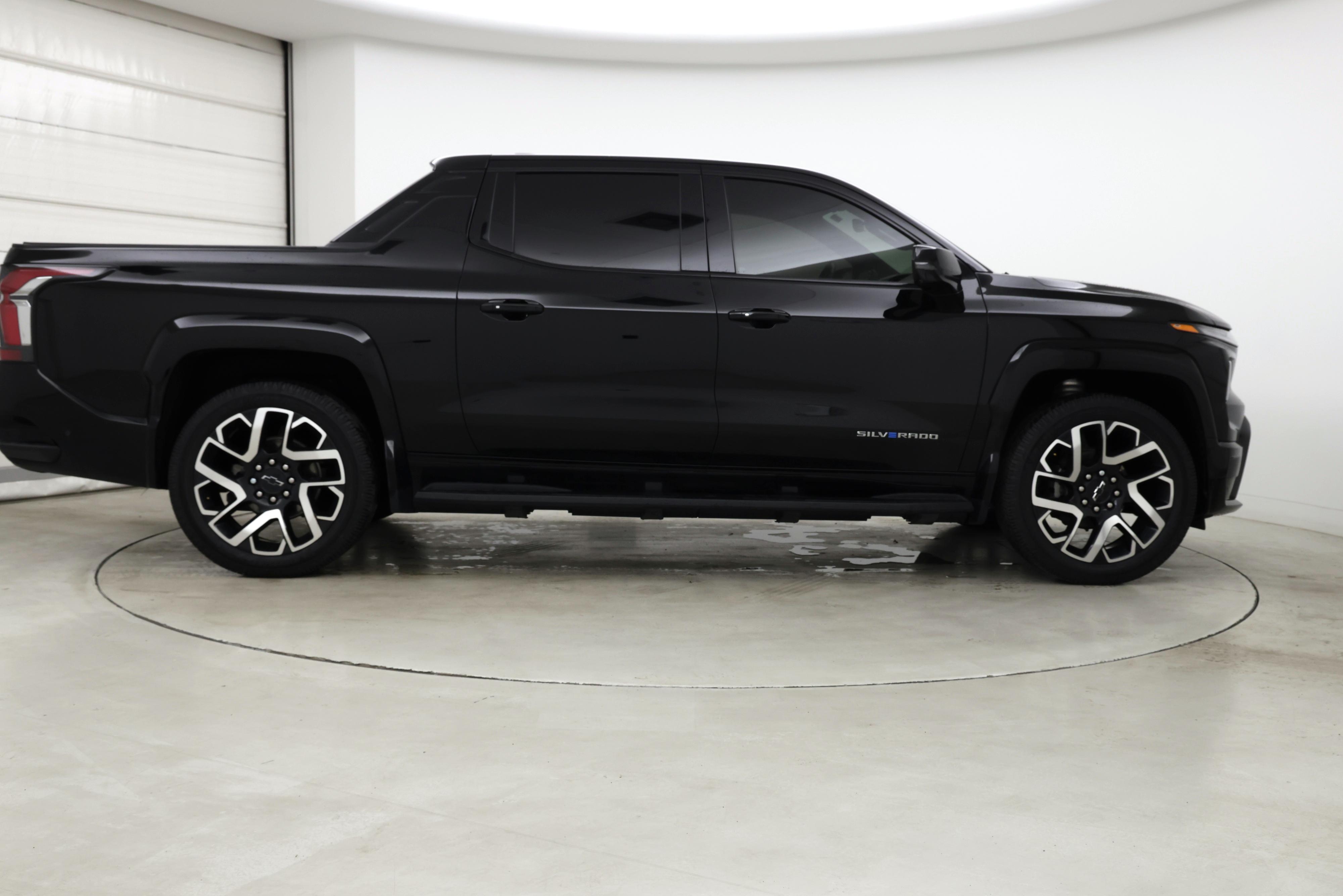 Thumbnail: 2024 Chevrolet Silverado EV - 7