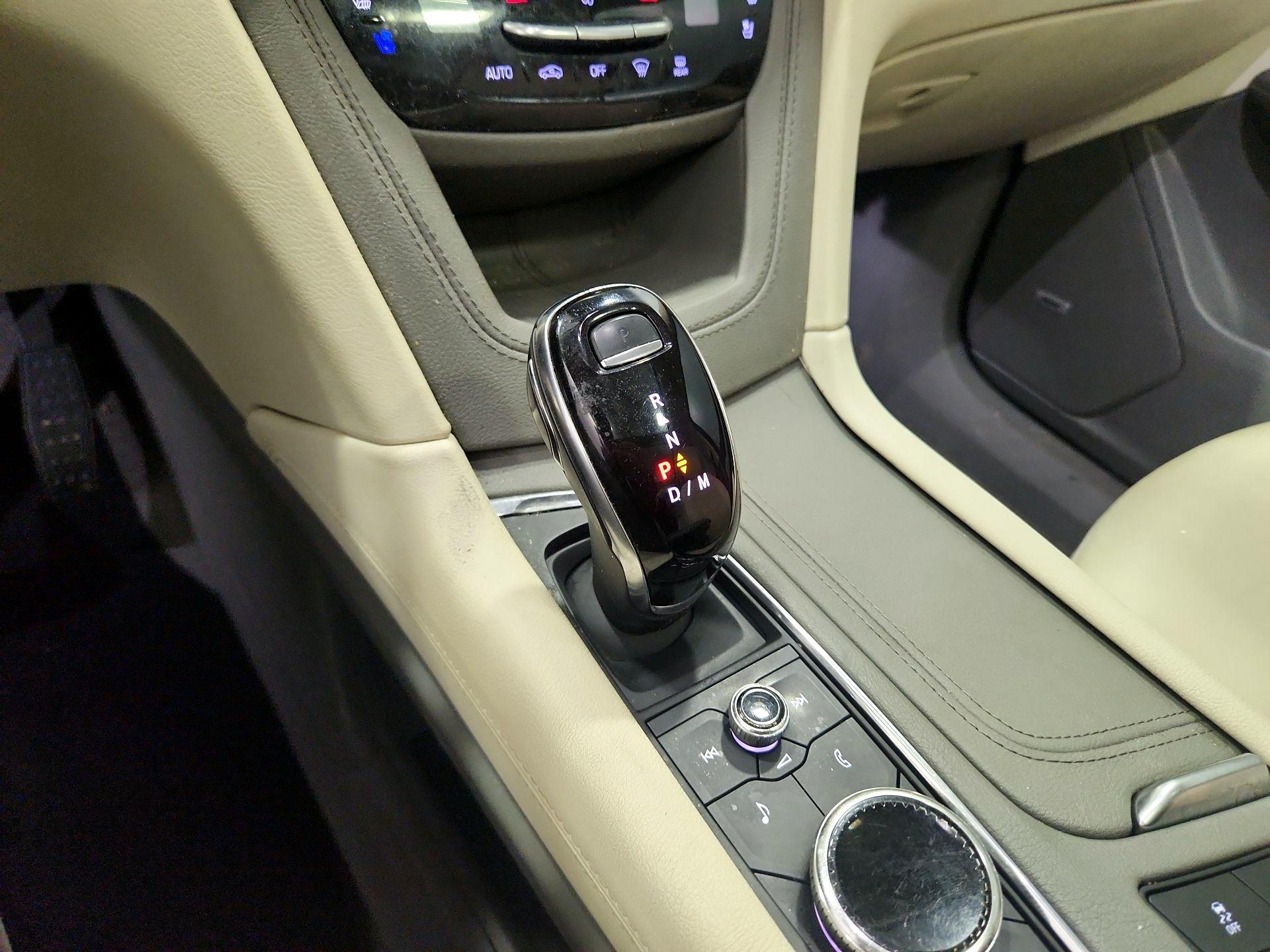 Thumbnail: 2021 Cadillac XT6 - 17