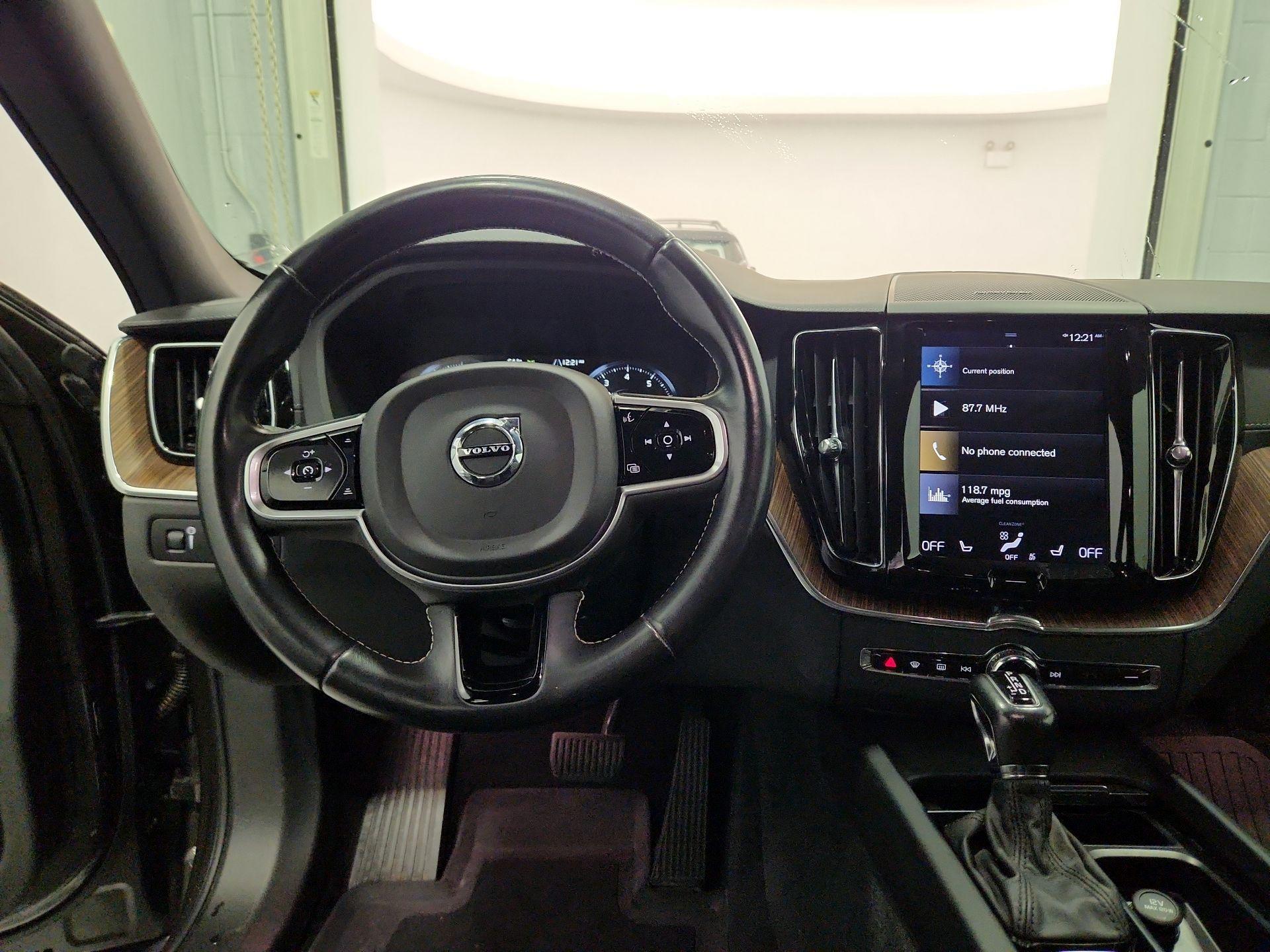 Thumbnail: 2020 Volvo XC60 - 9