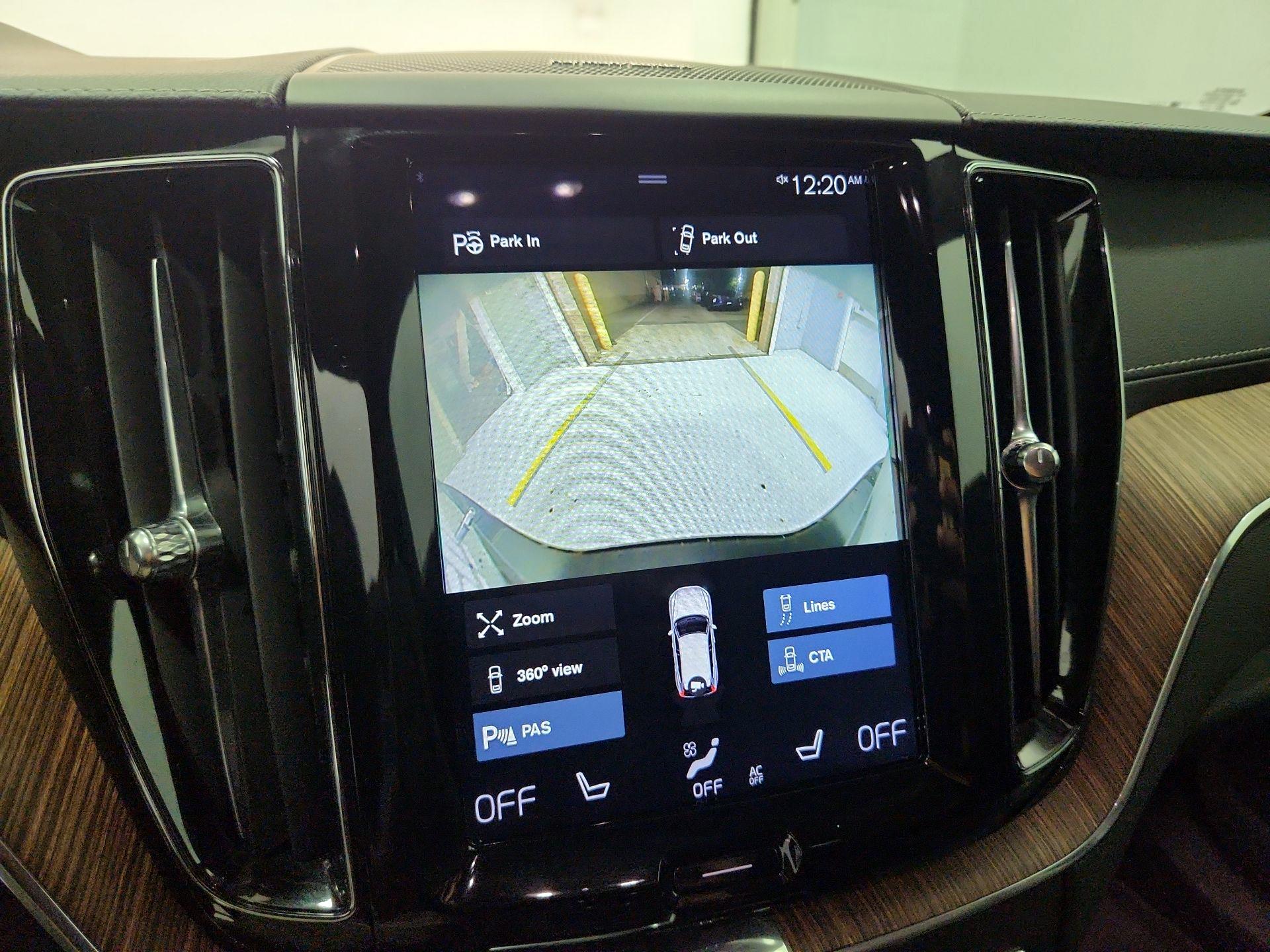 Thumbnail: 2020 Volvo XC60 - 14