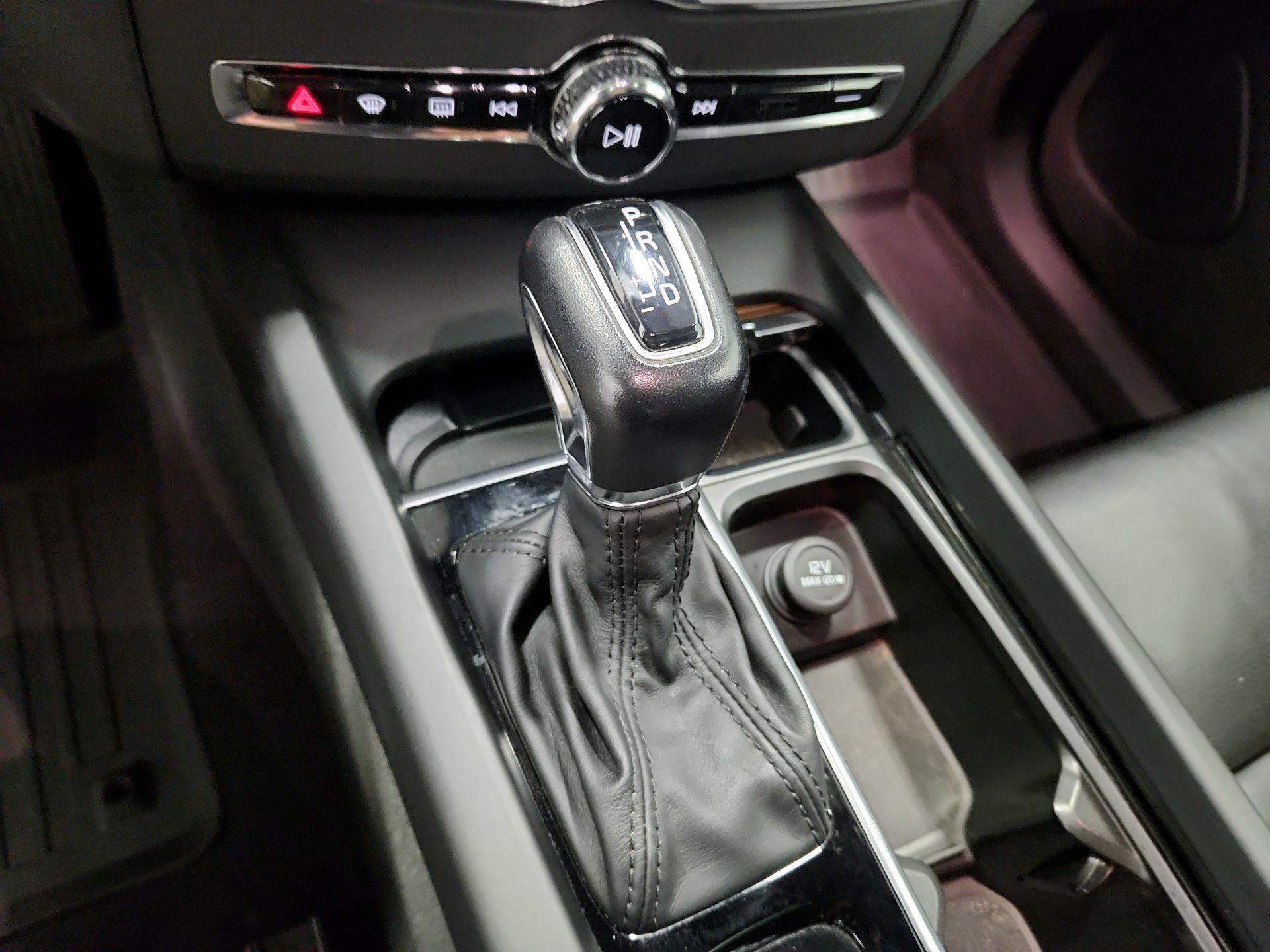 Thumbnail: 2020 Volvo XC60 - 17
