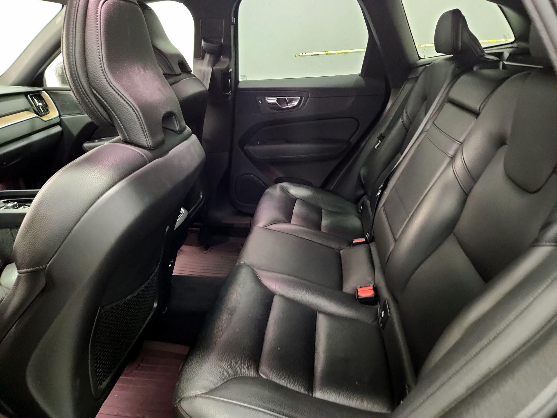Thumbnail: 2020 Volvo XC60 - 20