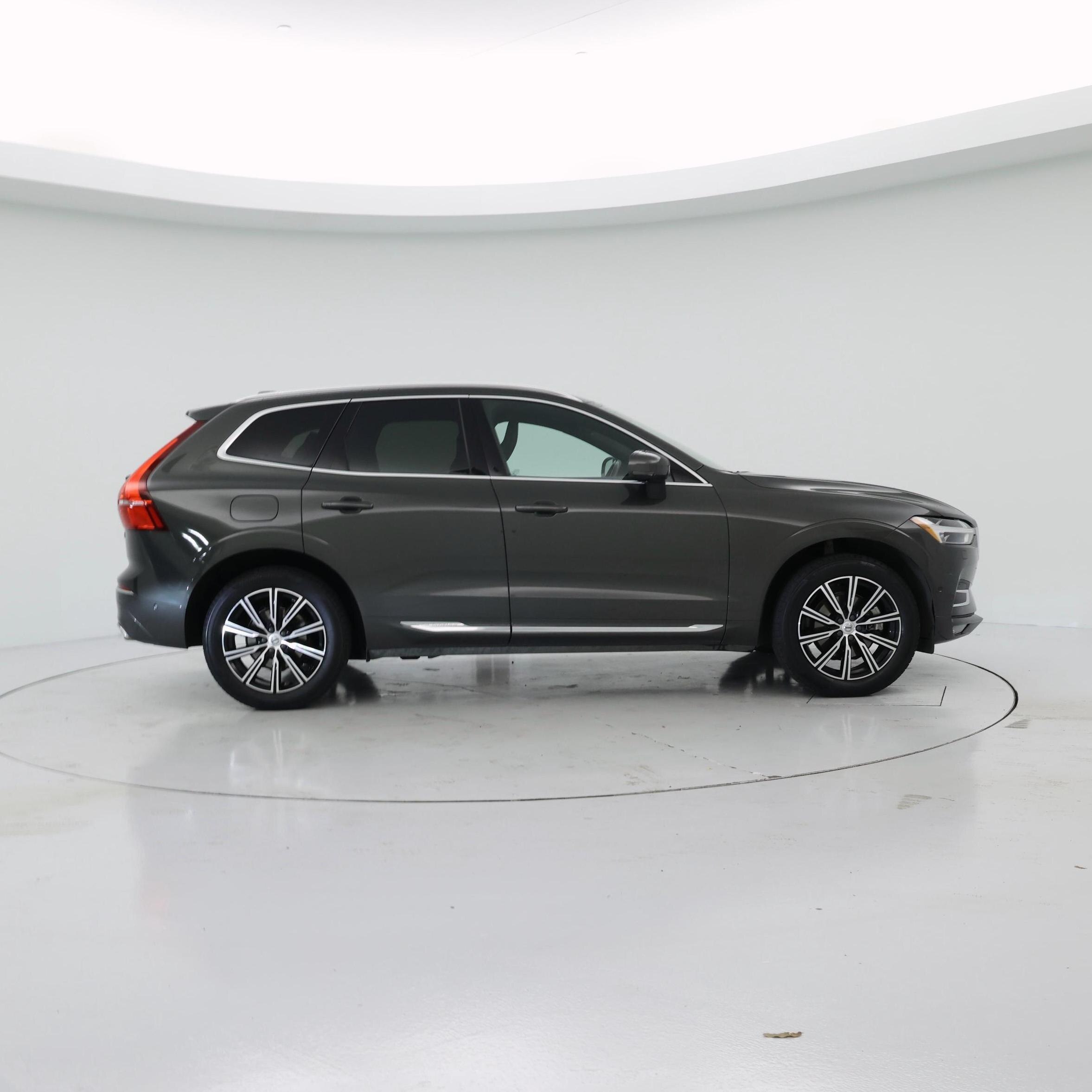 Thumbnail: 2020 Volvo XC60 - 7