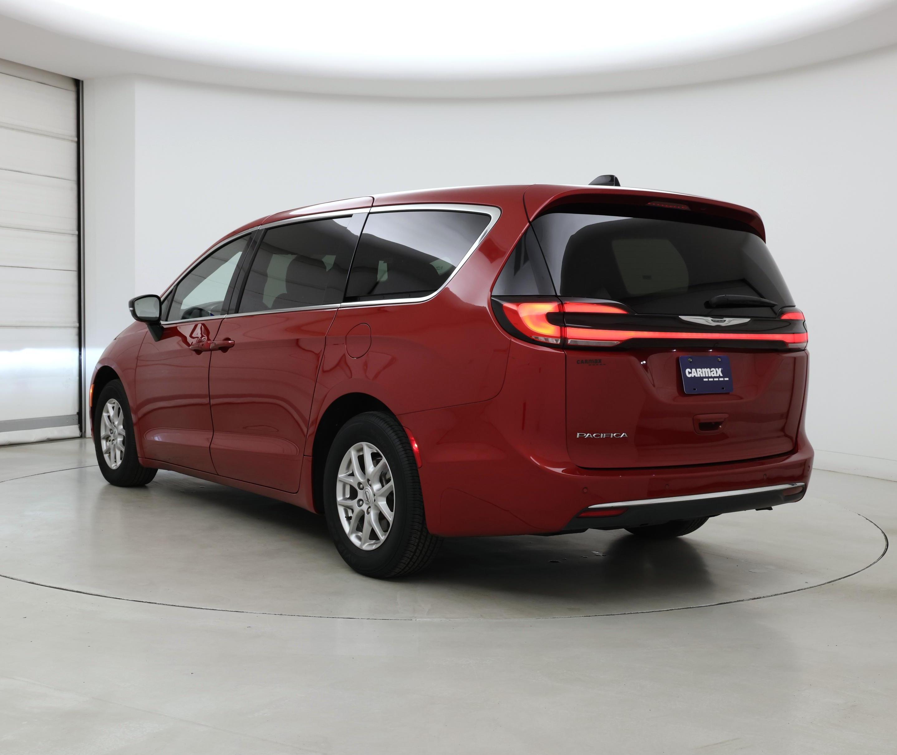 Thumbnail: 2025 Chrysler Pacifica - 2