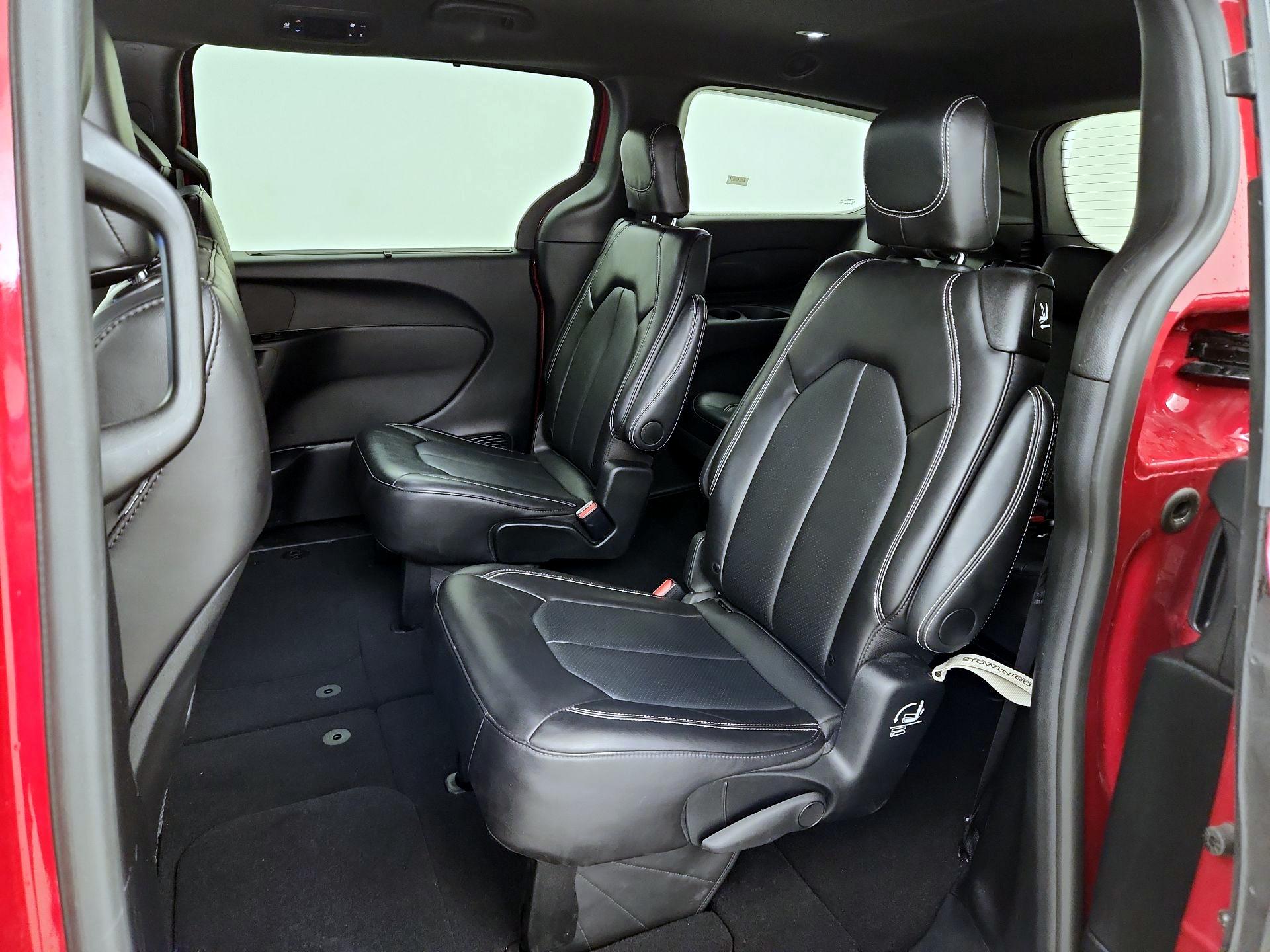 Thumbnail: 2025 Chrysler Pacifica - 19