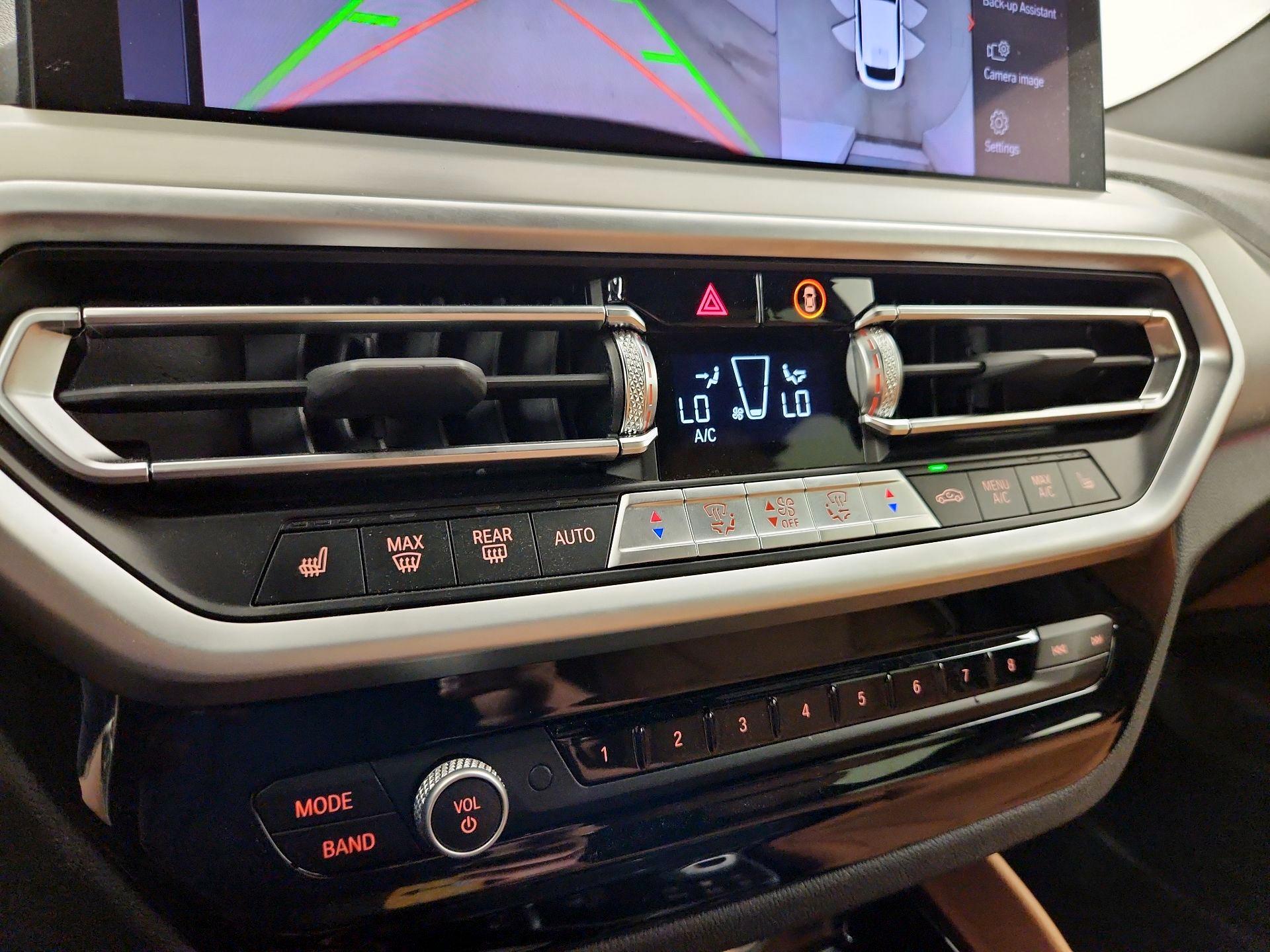 Thumbnail: 2023 BMW X4 - 16