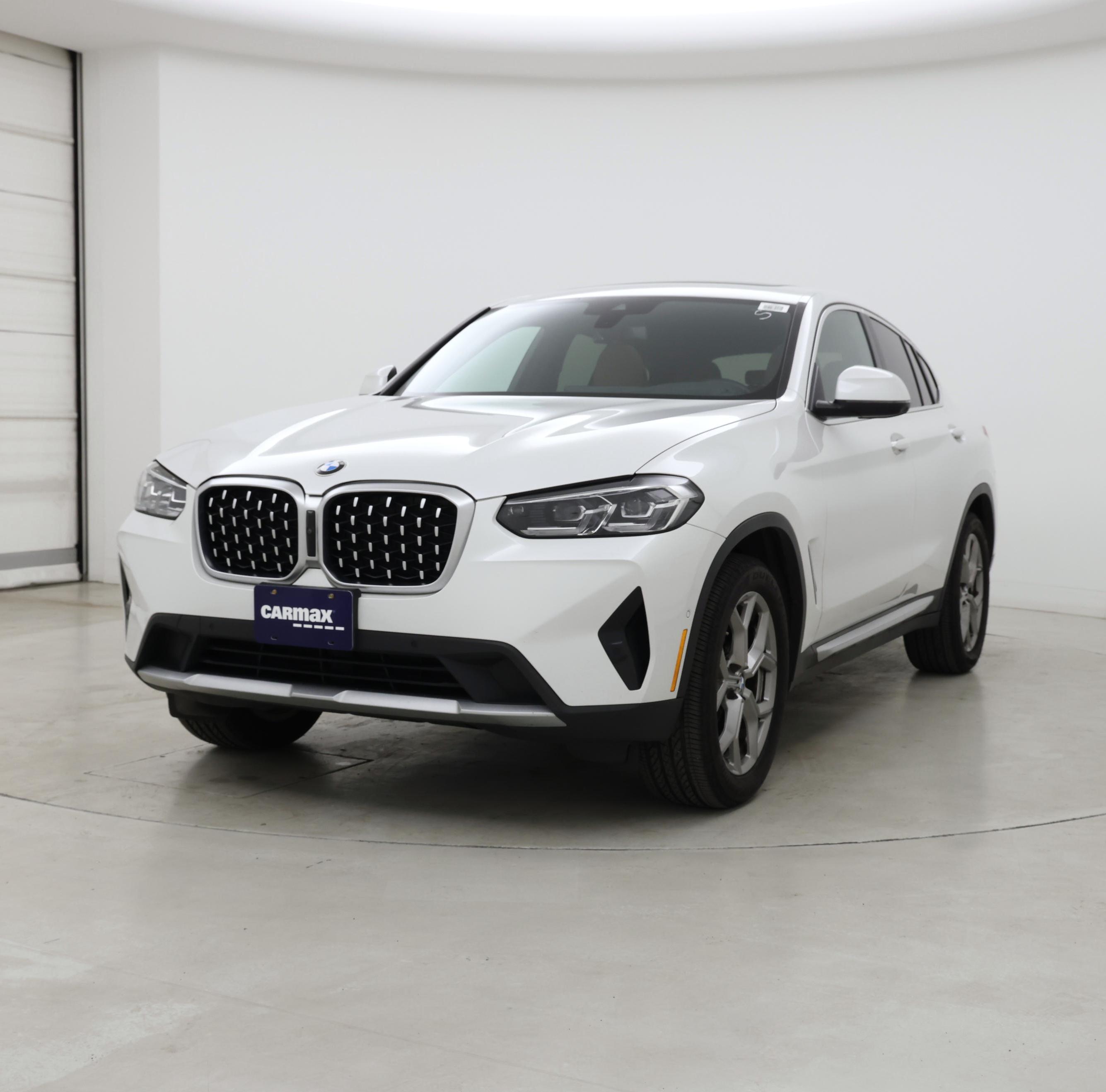 Thumbnail: 2023 BMW X4 - 4