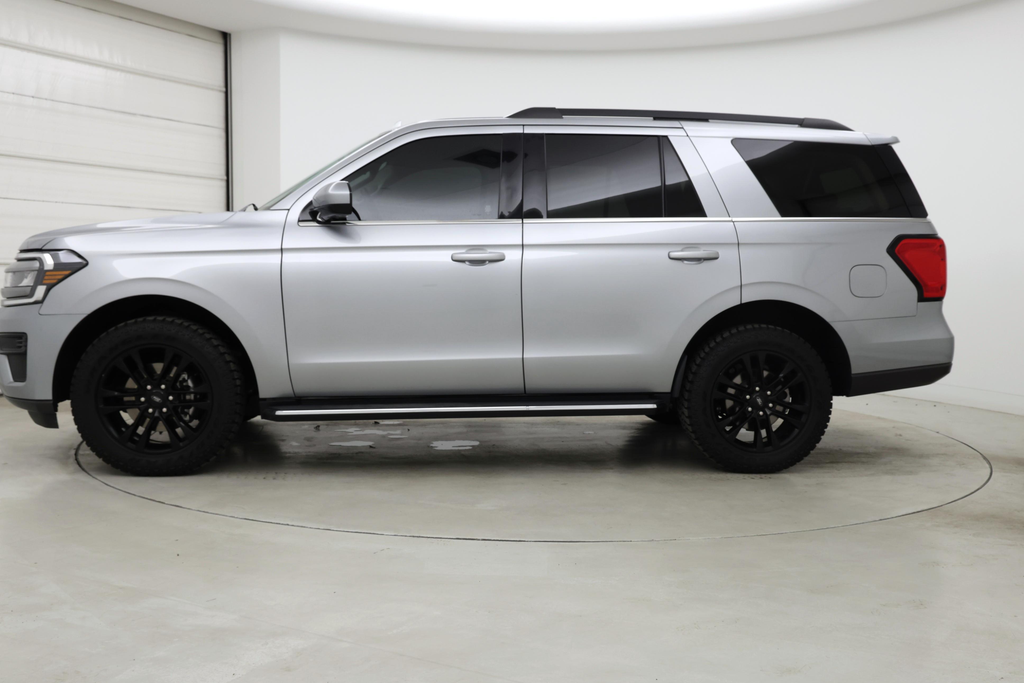 Thumbnail: 2022 Ford Expedition - 3