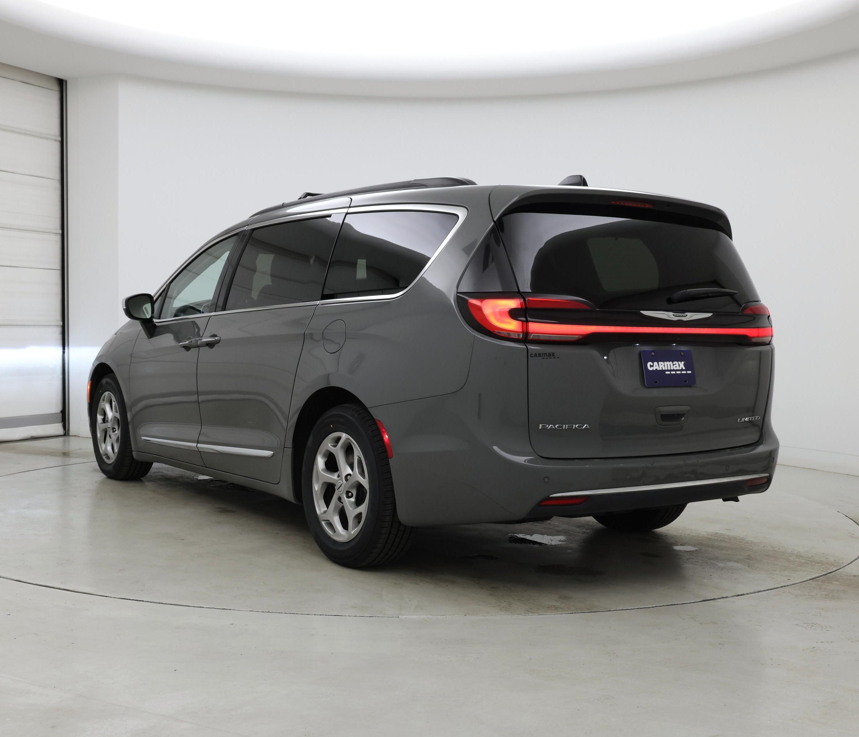 Thumbnail: 2023 Chrysler Pacifica - 2