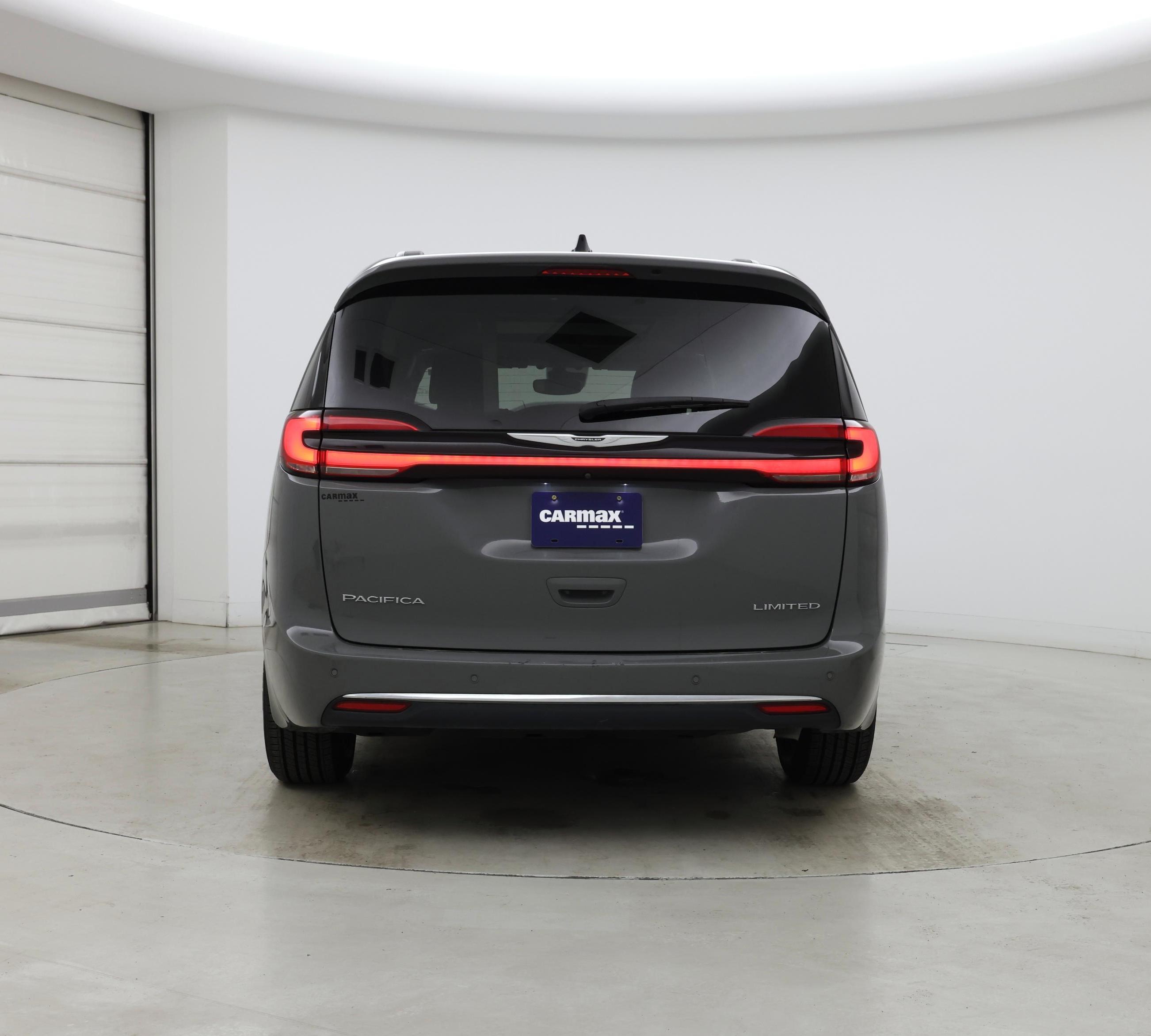 Thumbnail: 2023 Chrysler Pacifica - 6