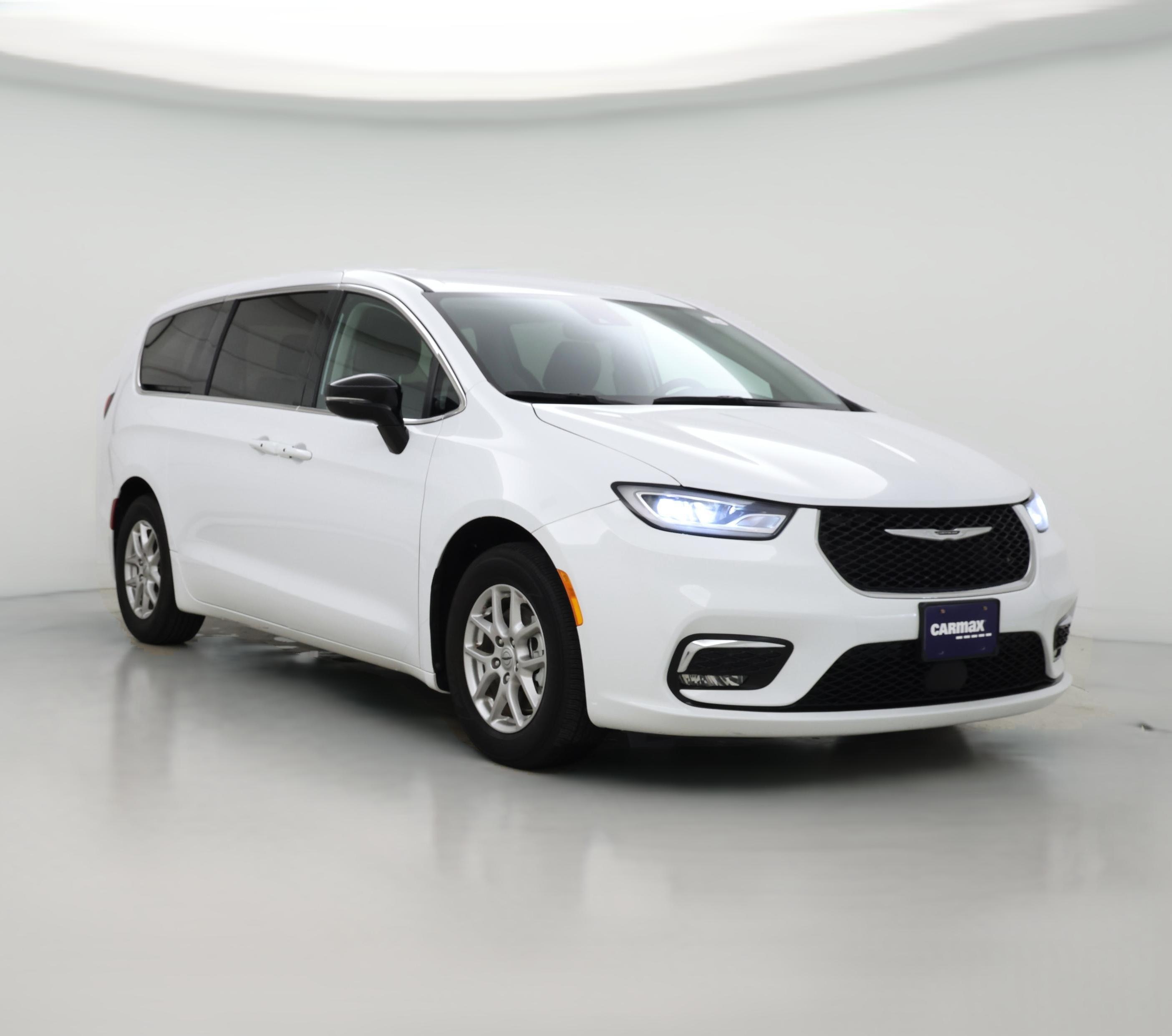 Thumbnail: 2024 Chrysler Pacifica - 1