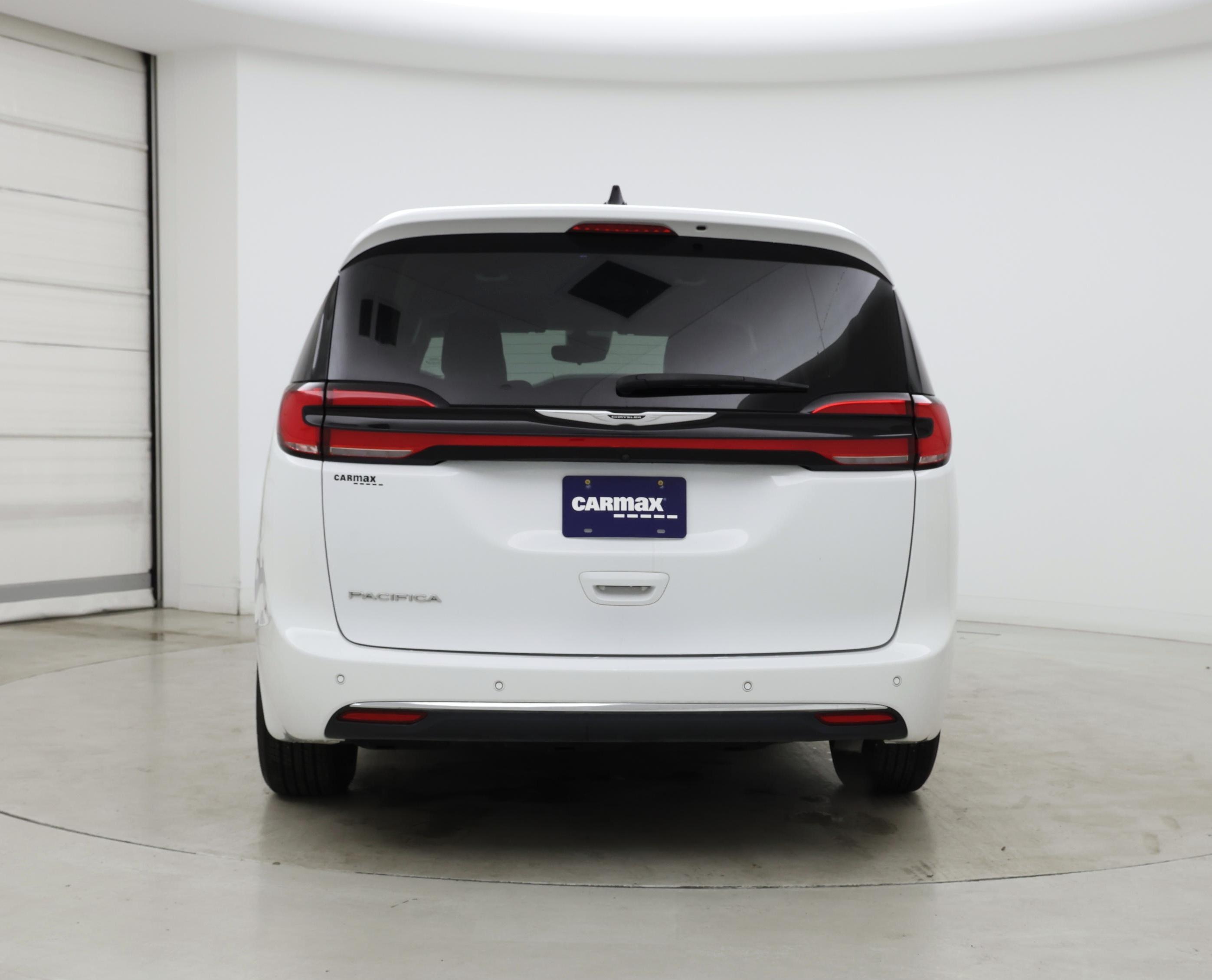 Thumbnail: 2024 Chrysler Pacifica - 6