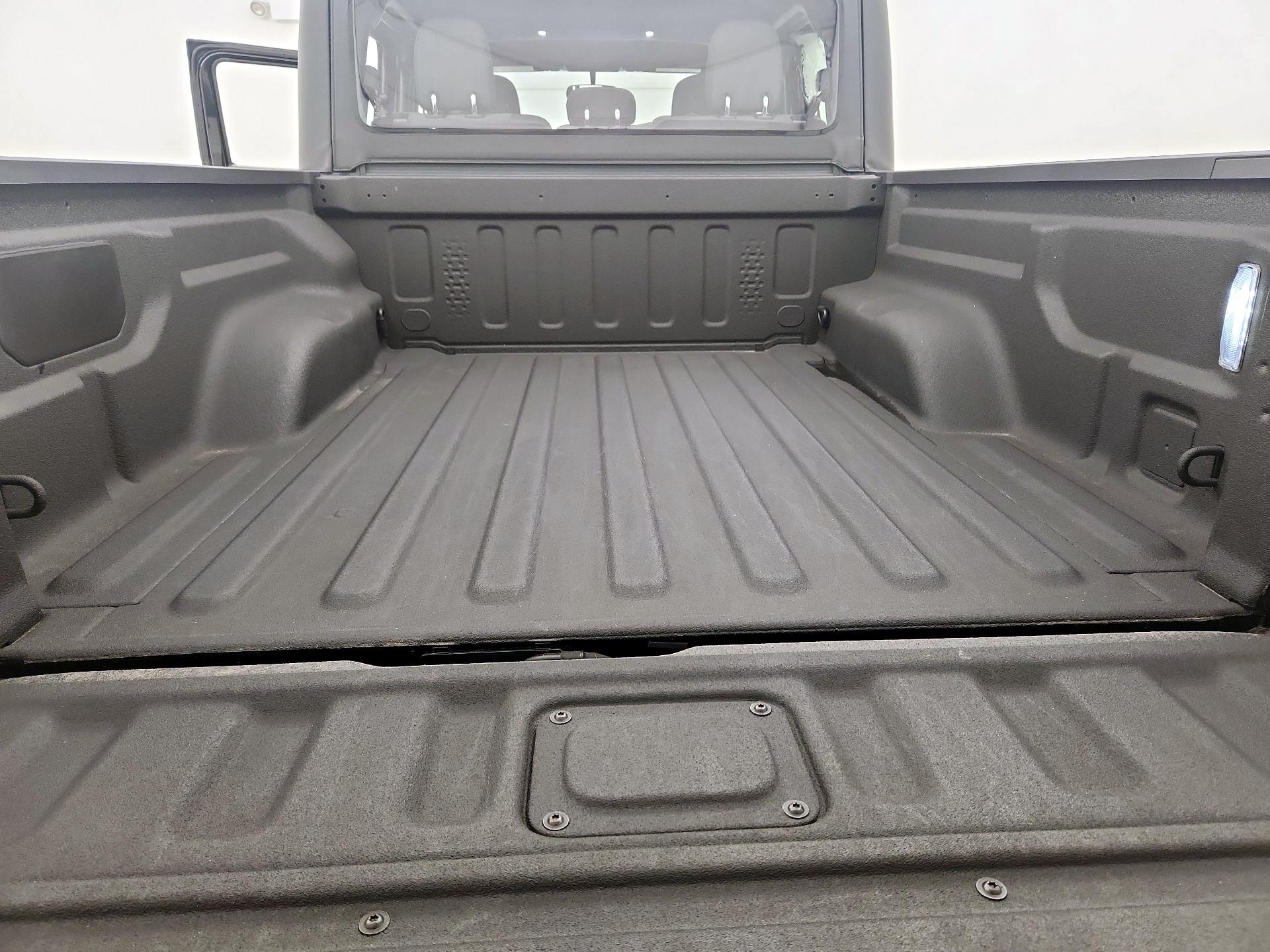 Thumbnail: 2025 Jeep Gladiator - 20