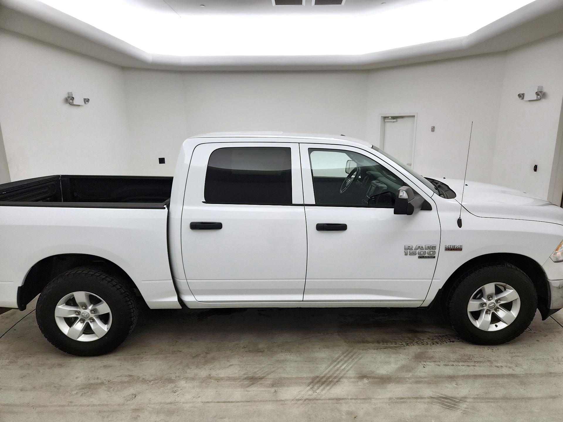 Thumbnail: 2022 RAM 1500 Classic - 4