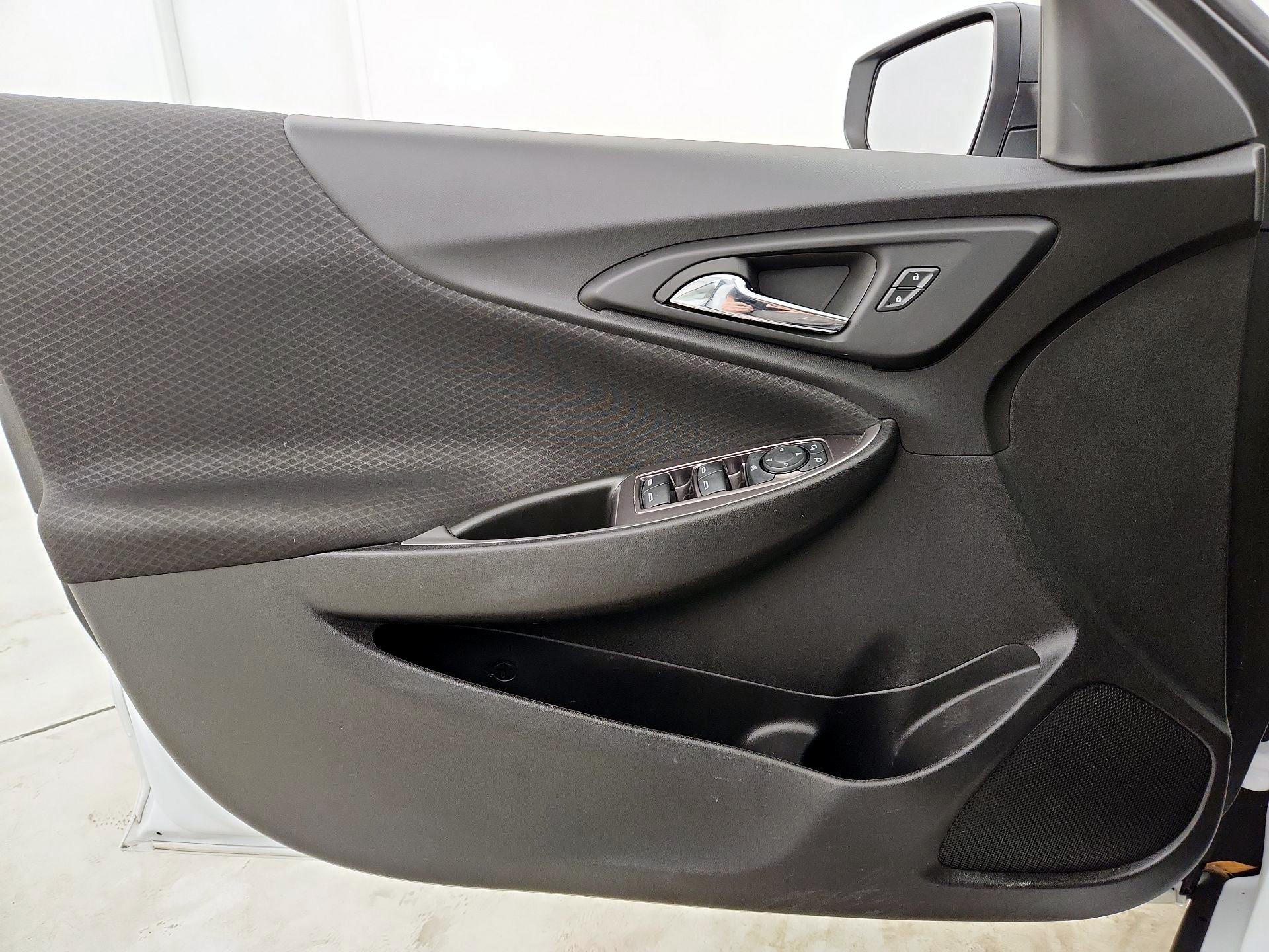 Thumbnail: 2023 Chevrolet Malibu - 12