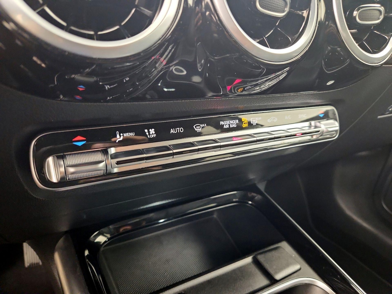 2025 Mercedes-Benz GLA GLA250 - Photo 17