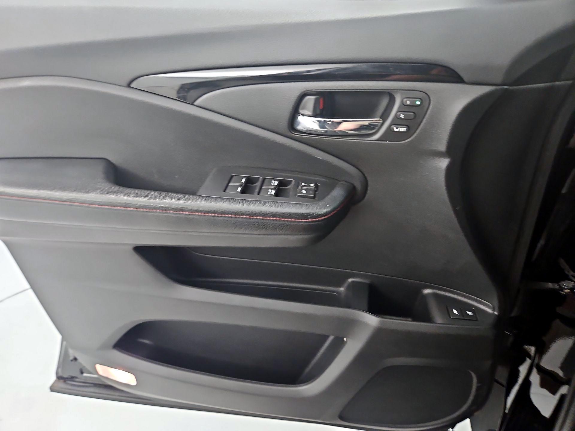 Thumbnail: 2020 Honda Pilot - 12