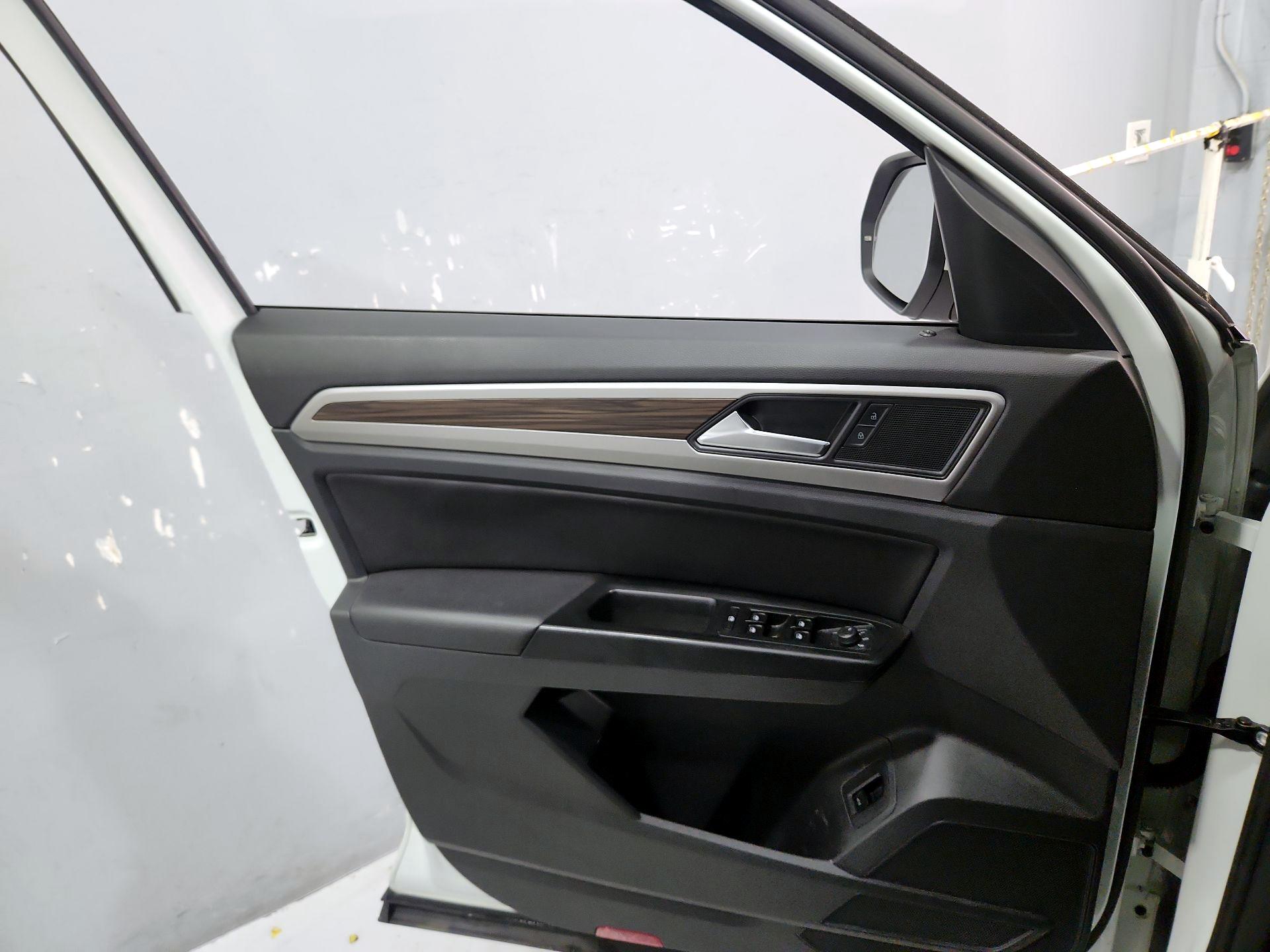 Thumbnail: 2021 Volkswagen Atlas - 12