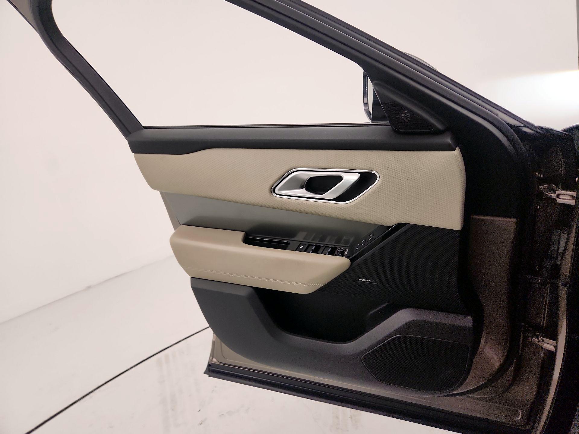 Thumbnail: 2019 Land Rover Range Rover Velar - 12