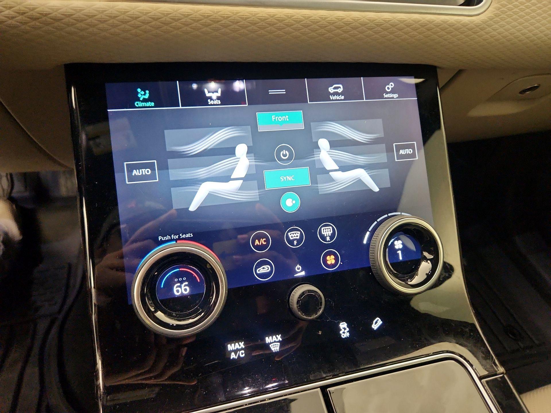 Thumbnail: 2019 Land Rover Range Rover Velar - 17