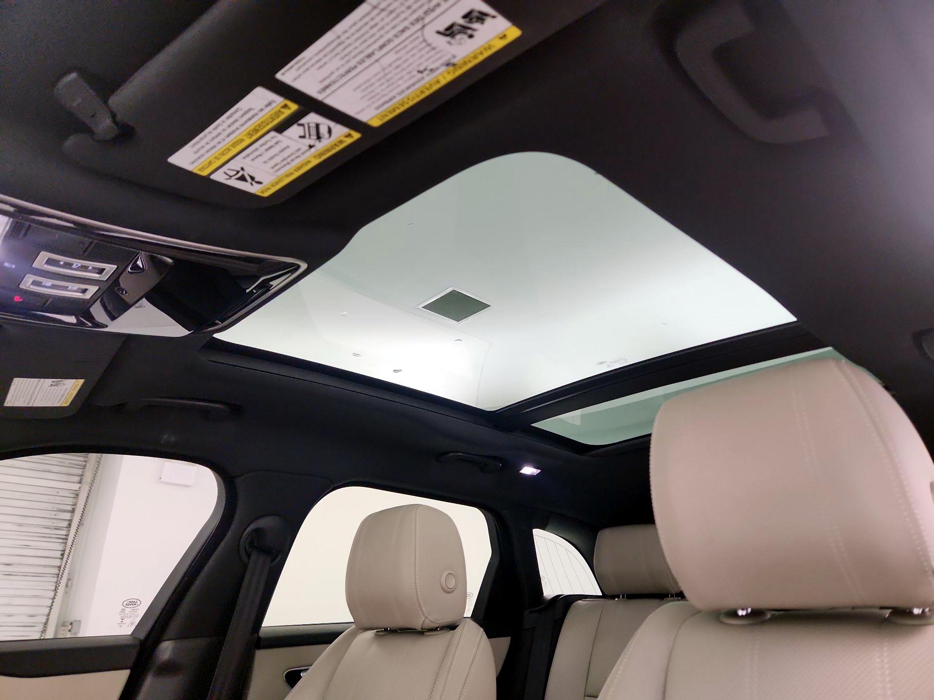 Thumbnail: 2019 Land Rover Range Rover Velar - 20
