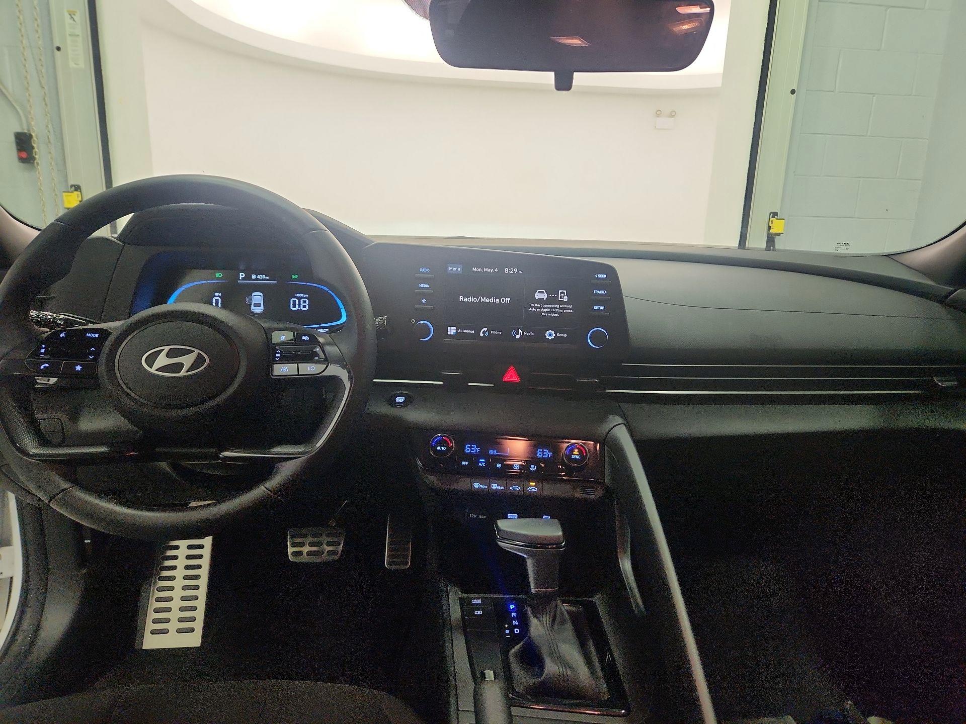 Thumbnail: 2025 Hyundai Elantra - 9