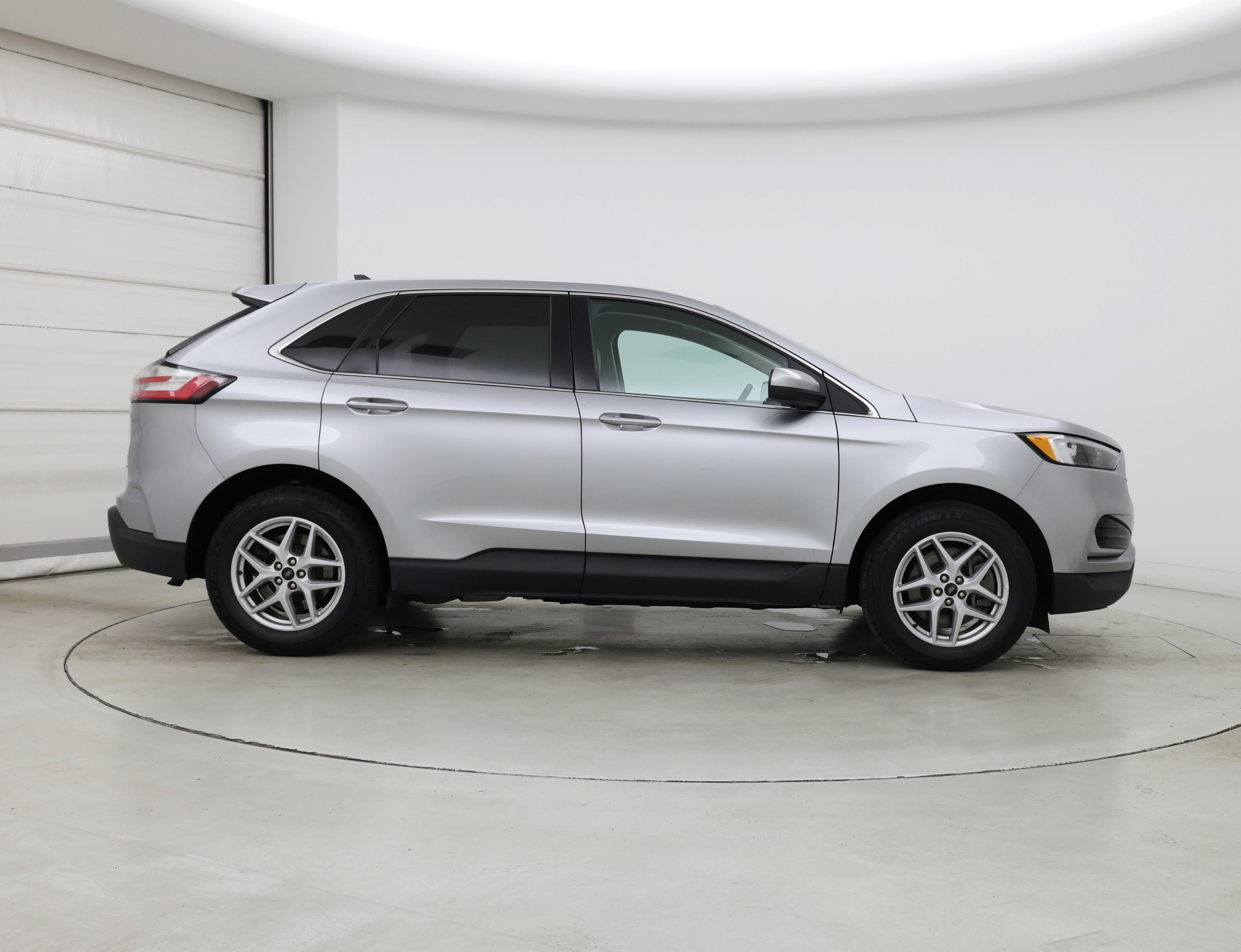 Thumbnail: 2023 Ford Edge - 7