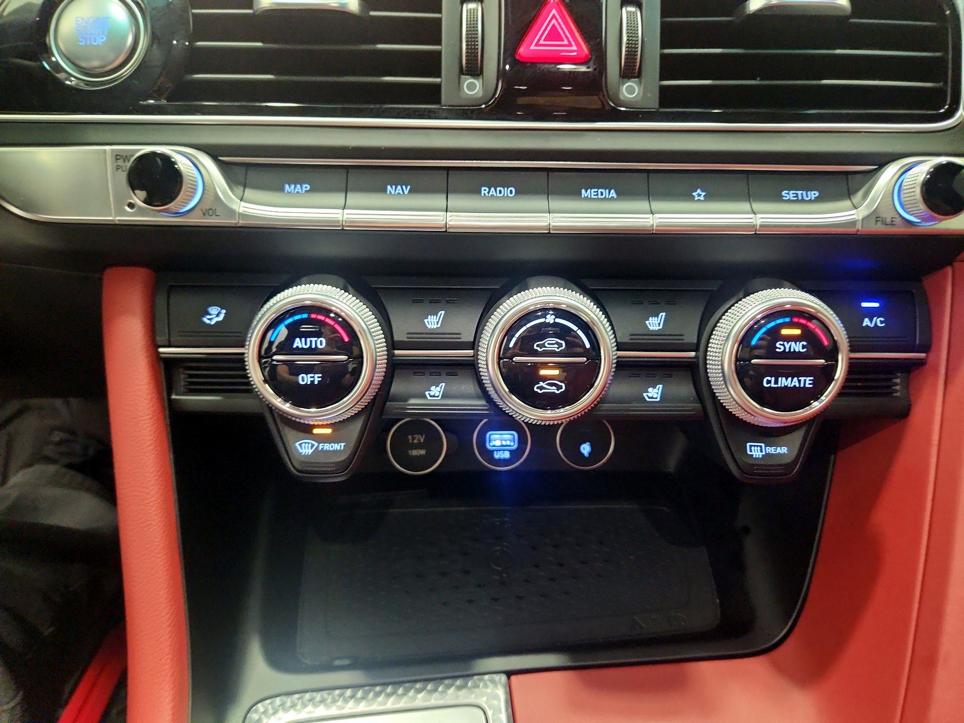 Thumbnail: 2023 Genesis G70 - 16