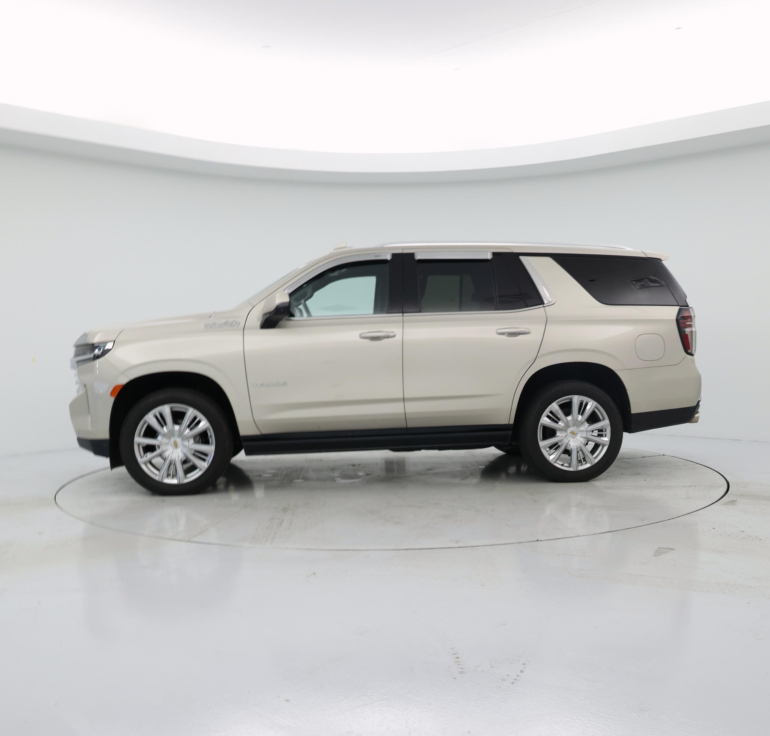 Thumbnail: 2021 Chevrolet Tahoe - 3
