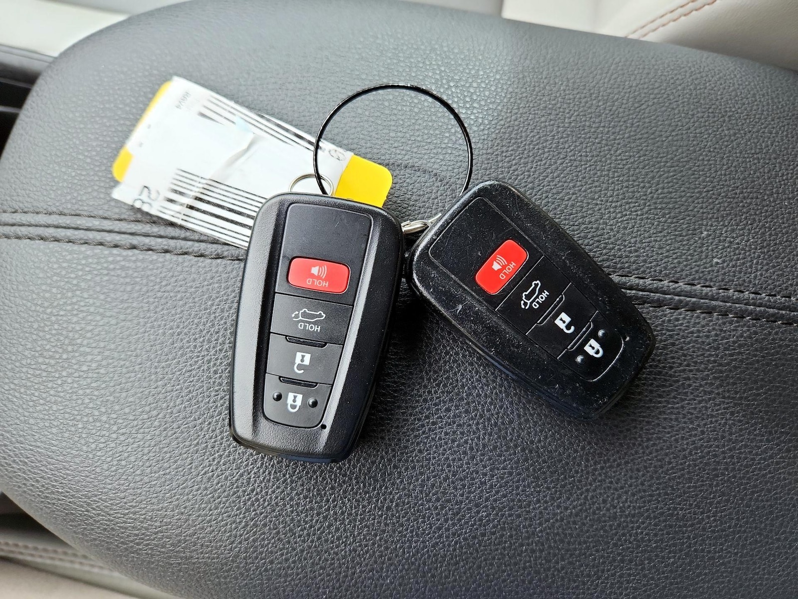 2021 Toyota RAV4 XLE Premium - Photo 24
