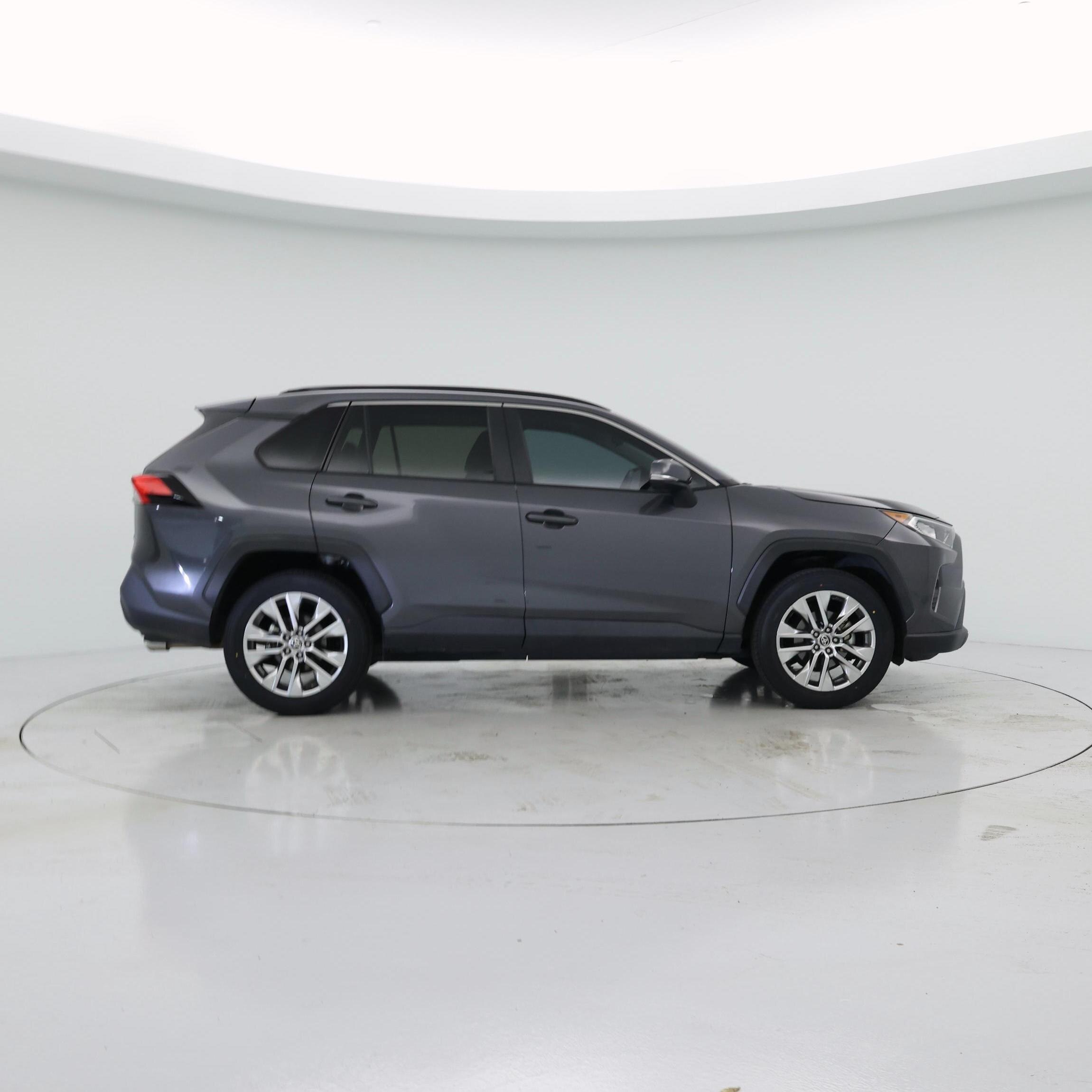 Thumbnail: 2021 Toyota RAV4 - 7