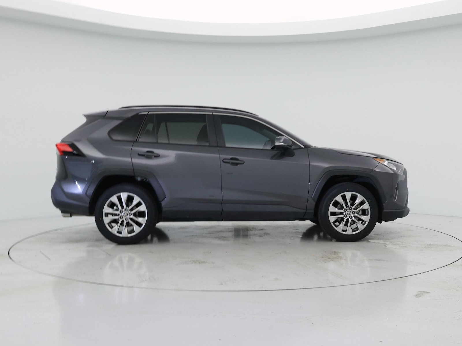 2021 Toyota RAV4 XLE Premium - Photo 8
