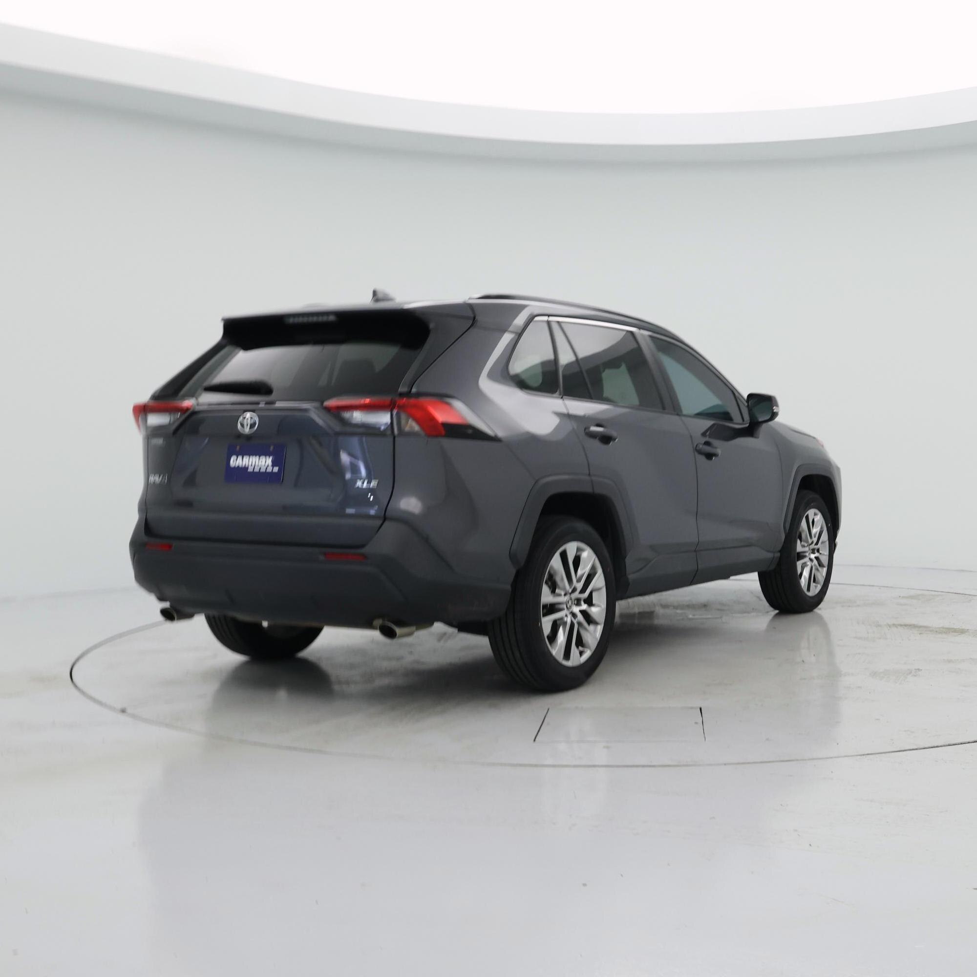 Thumbnail: 2021 Toyota RAV4 - 8